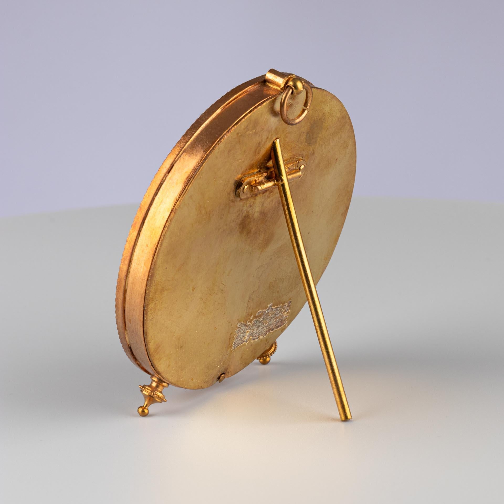 Antique Round Picture Frame, Photo Frame, France, Circa 1880, 8 x 8 cm In Good Condition For Sale In Greven, DE