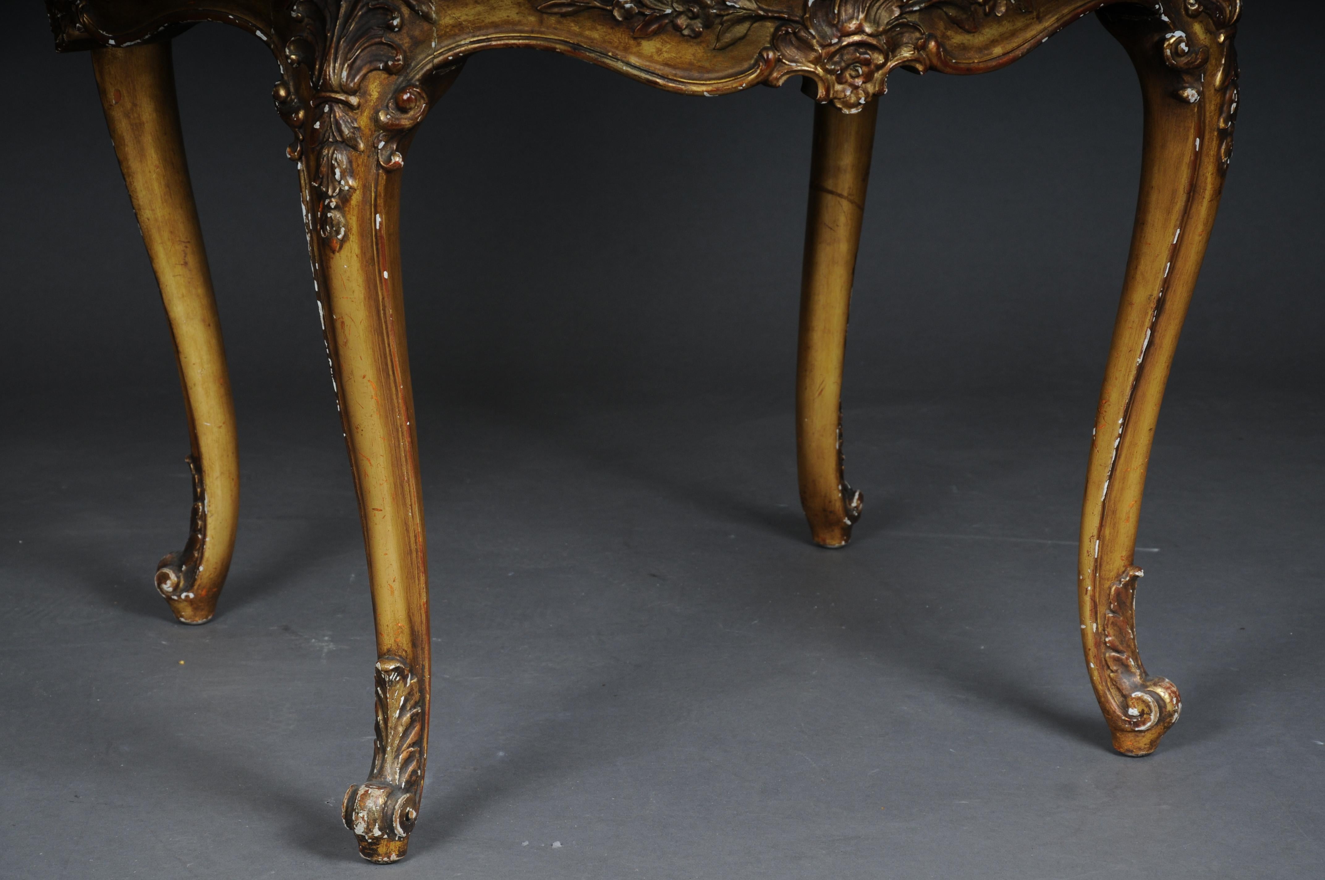 Antique round salon/coffee table, Louis XV circa 1900. Gold with marble top For Sale 4