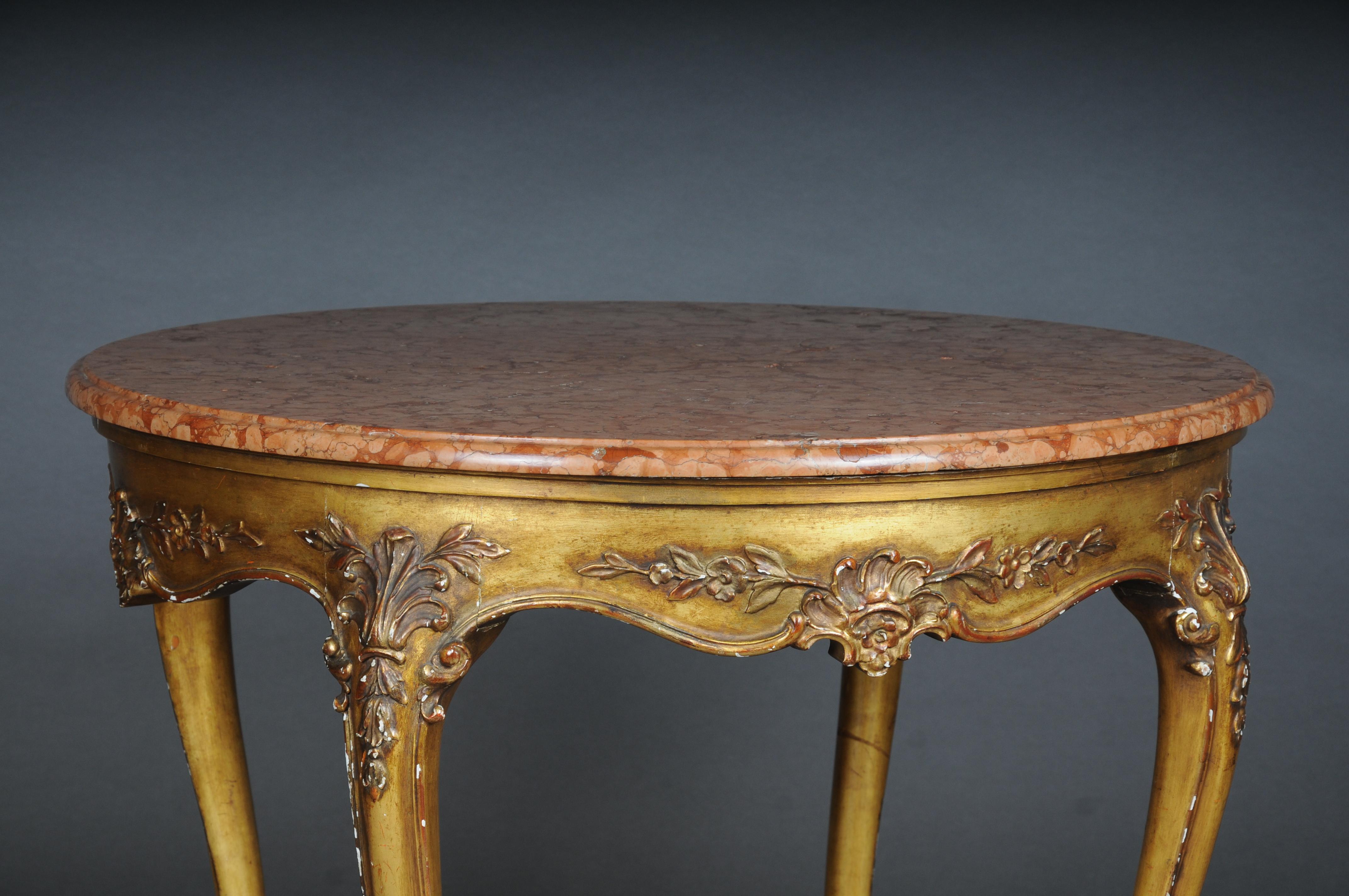 Antique round salon/coffee table, Louis XV circa 1900. Gold with marble top In Good Condition For Sale In Berlin, DE