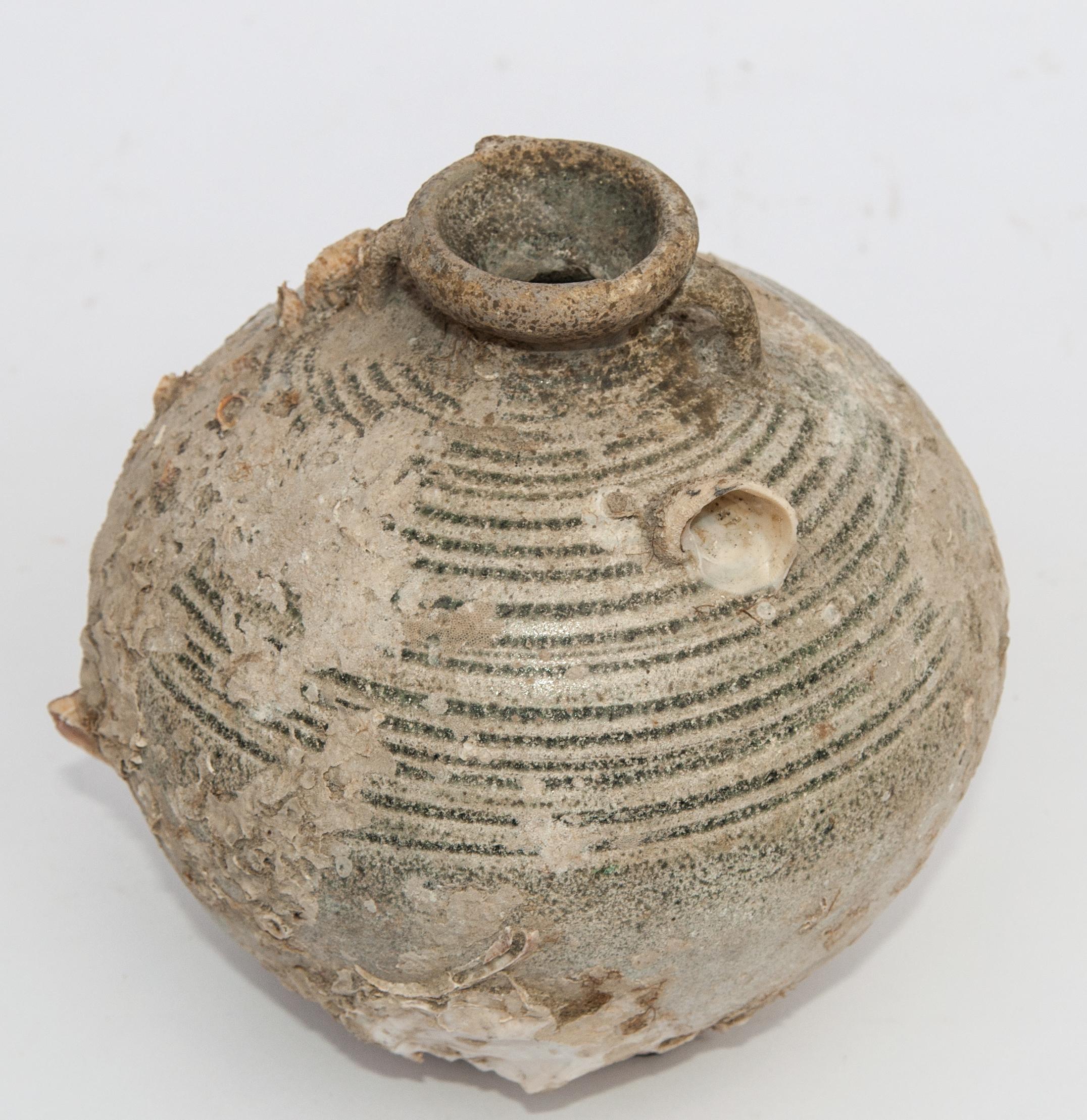 Other Antique Round Sawankhalok Jar, Sawankhalok, Thailand, 15th Century