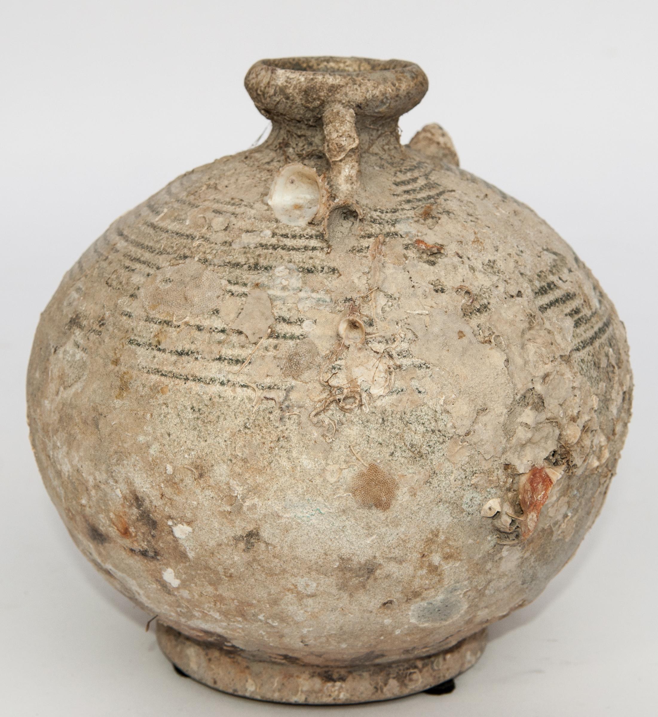 Ceramic Antique Round Sawankhalok Jar, Sawankhalok, Thailand, 15th Century