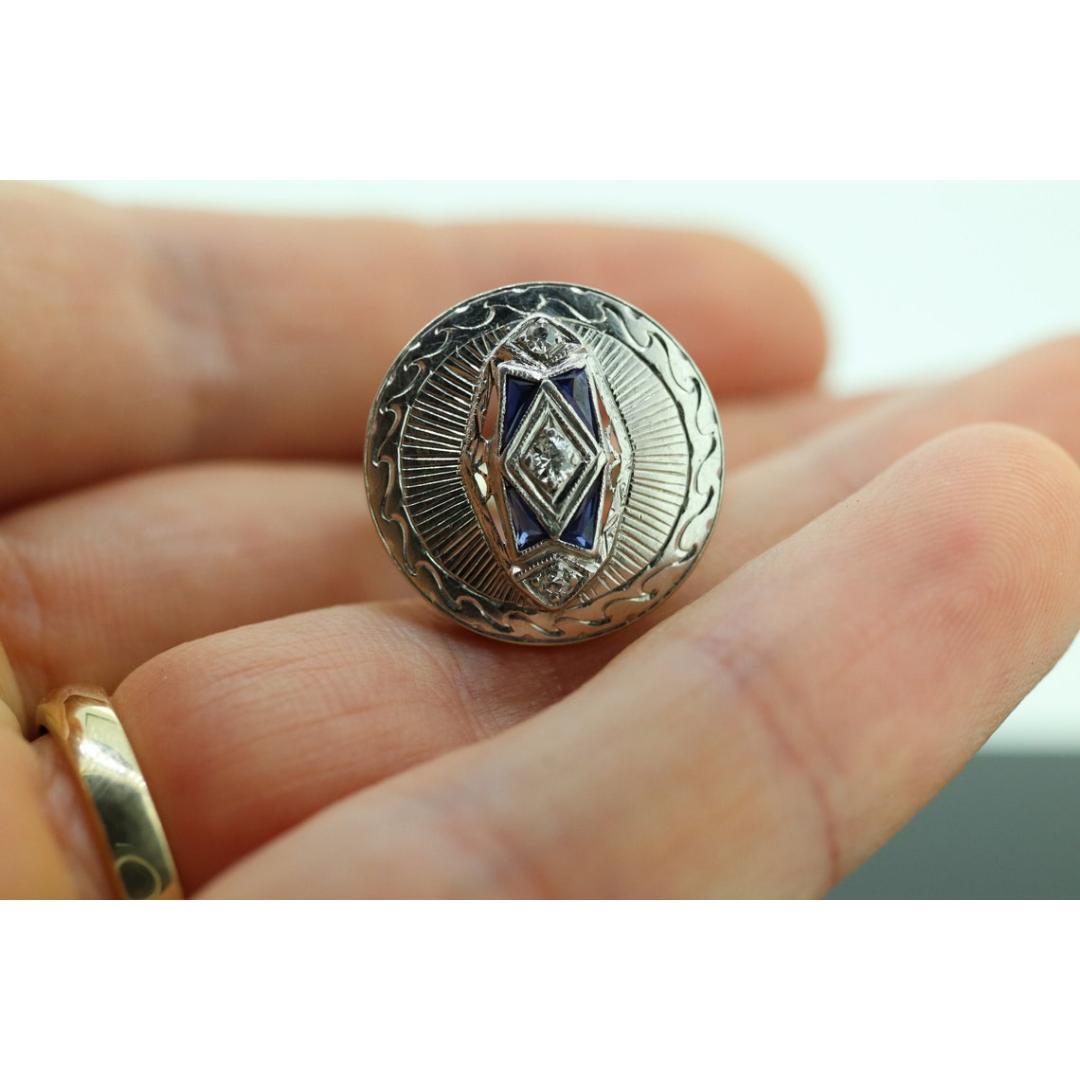 Antique ROUND SHIELD ring. 14k TRILOGY three diamond and sapphire shield ring. For Sale 4
