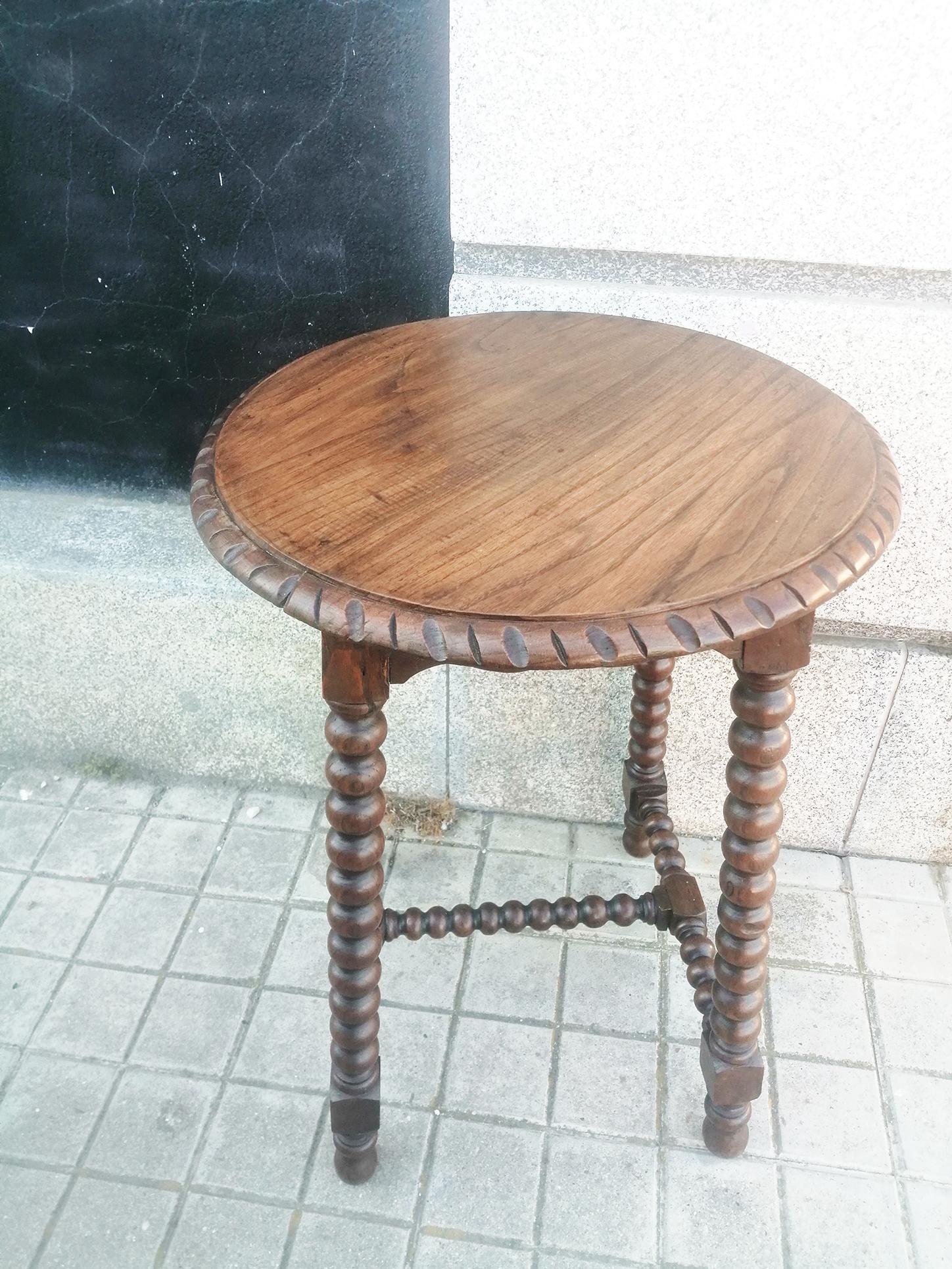 19th Century Antique Round Side Table Bobbin Turned Legs