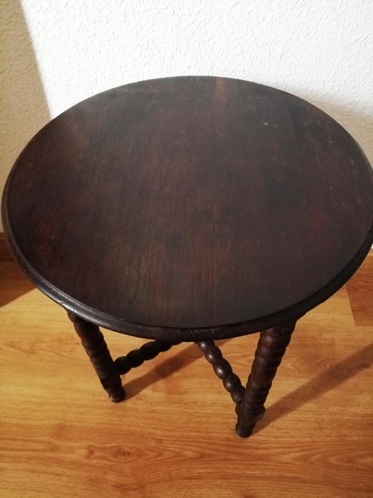 Antique Round Side Table from the 19th Century Bobbin Turned Legs For