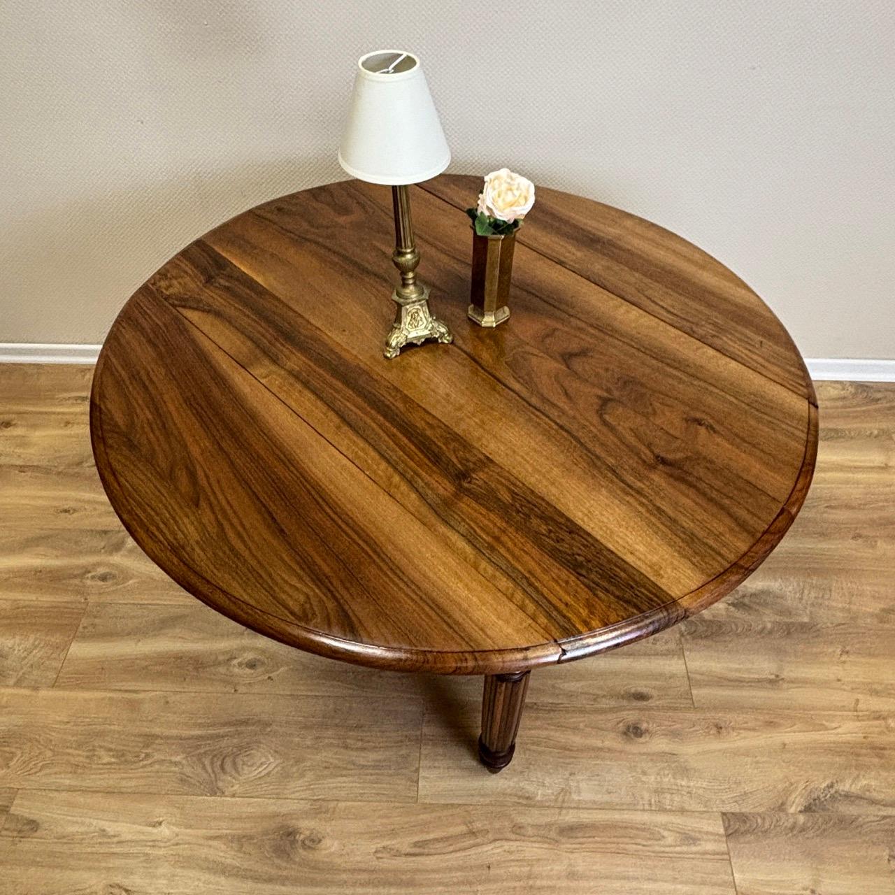 Antique round table from France  folding table top For Sale 1