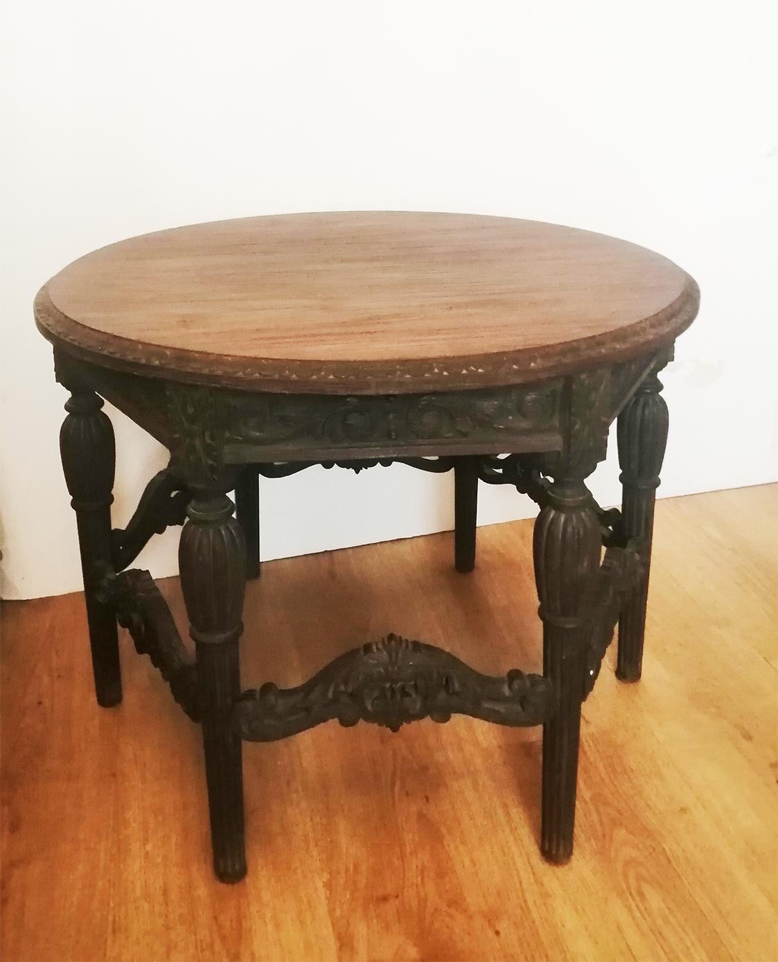 Antique Round Table Renaissance Revival 19th Century For Sale 3