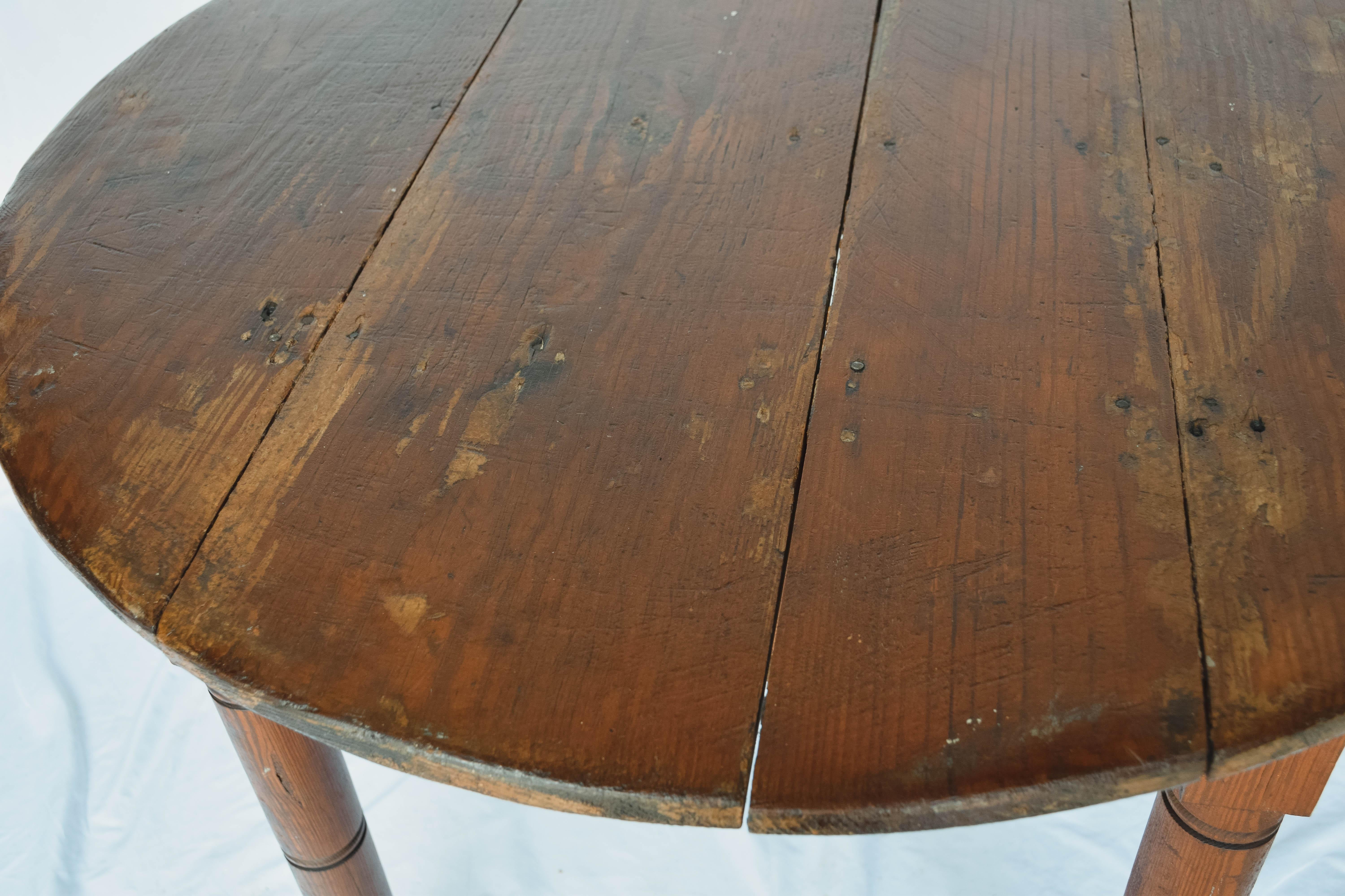 Wood Antique Round Tavern Table