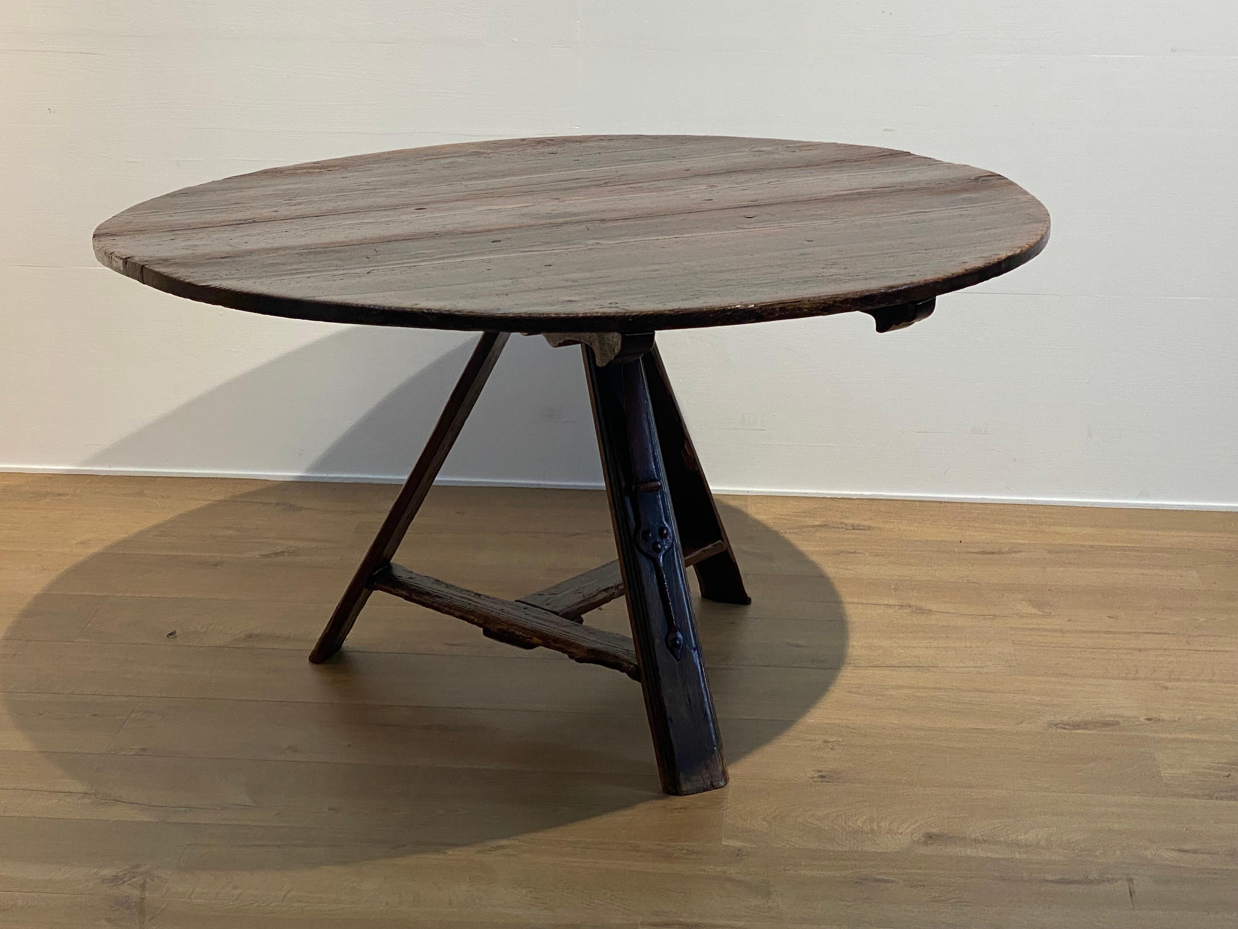 Antique round tripod Farmers Table For Sale 5