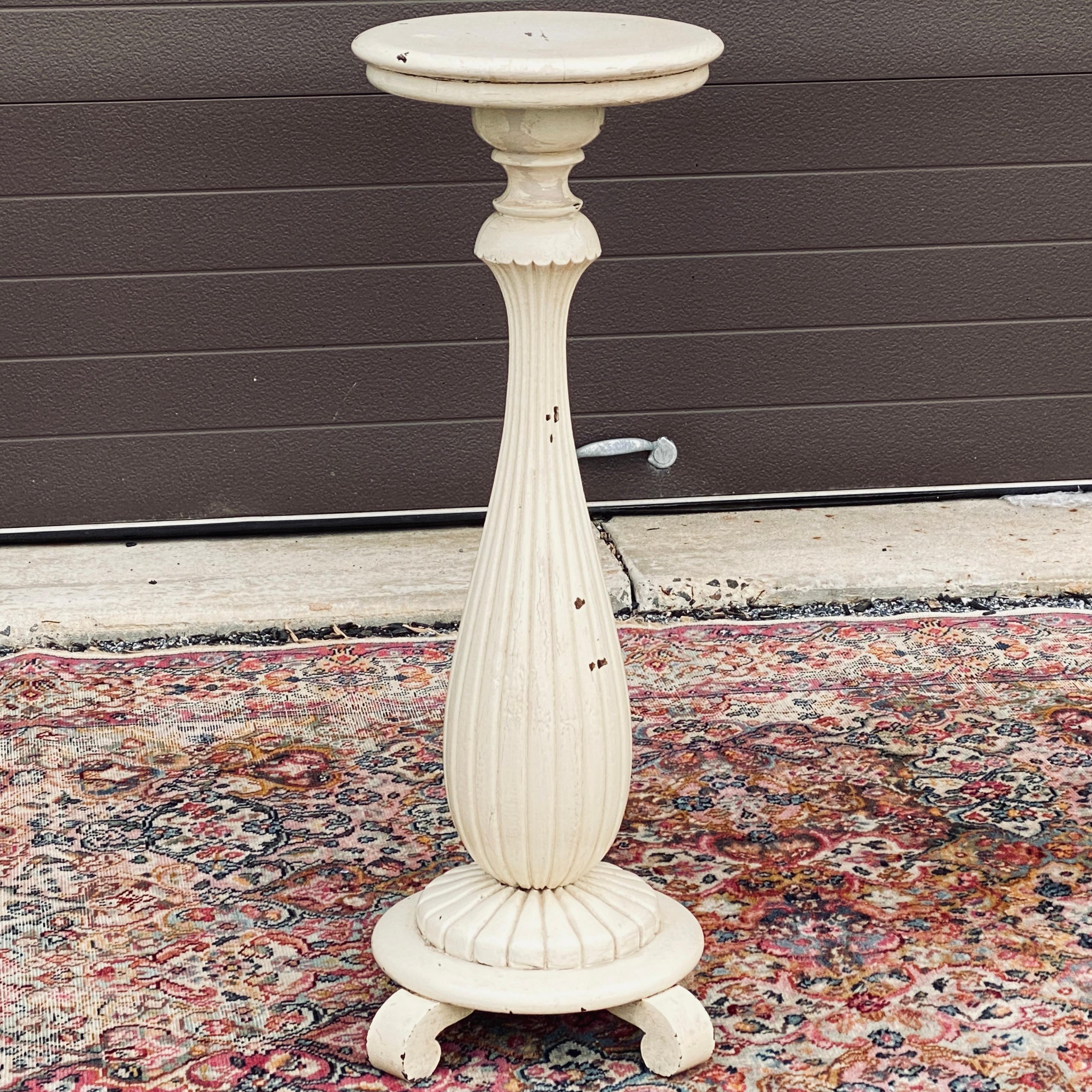 Antique Round Turned Oak Fluted Plant Stand Pedestal In Good Condition For Sale In West Chester, PA