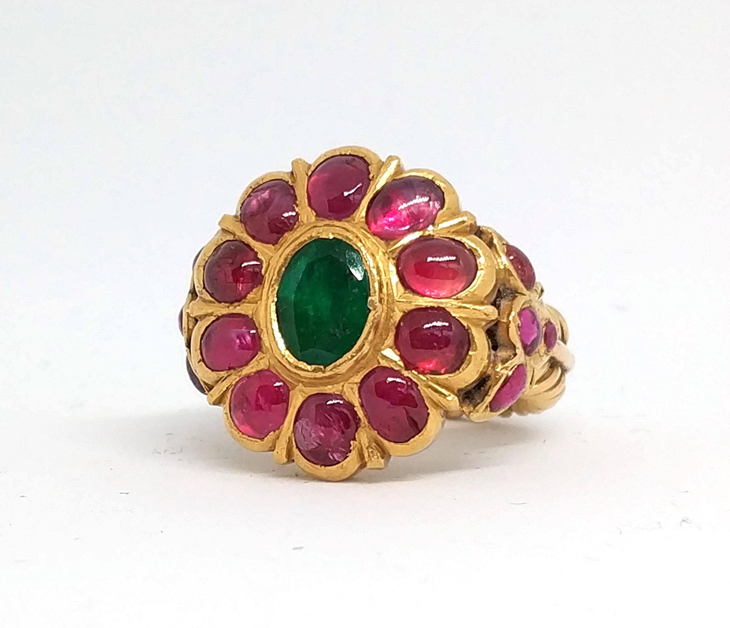 Antique Royal 5.5 carat Ruby and 3 carat Emerald Ring in 23 Carat Gold For Sale 8