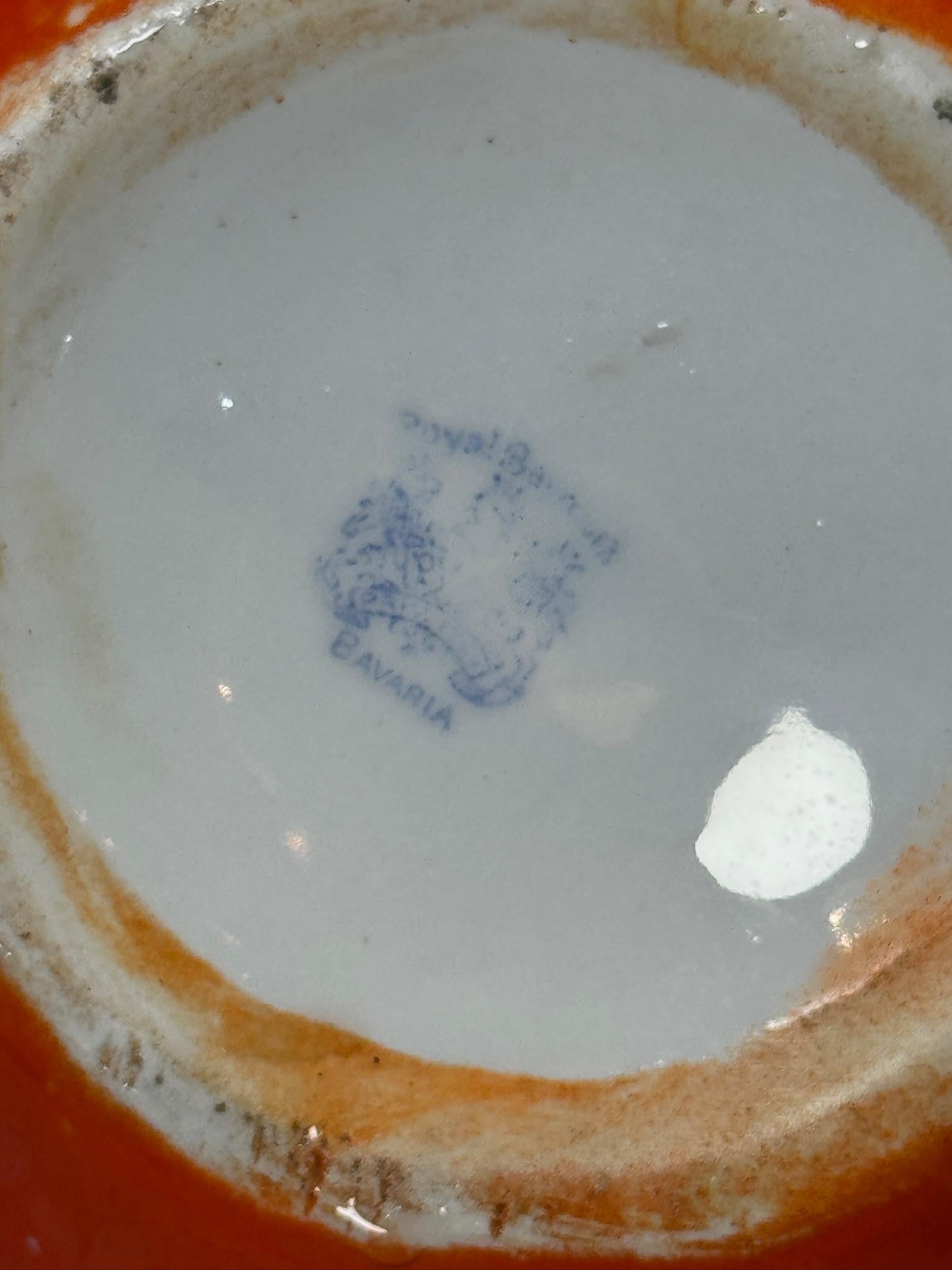Dipinto a mano Antica brocca in ceramica a forma di zucca della Royal Bayreuth Bavaria in vendita