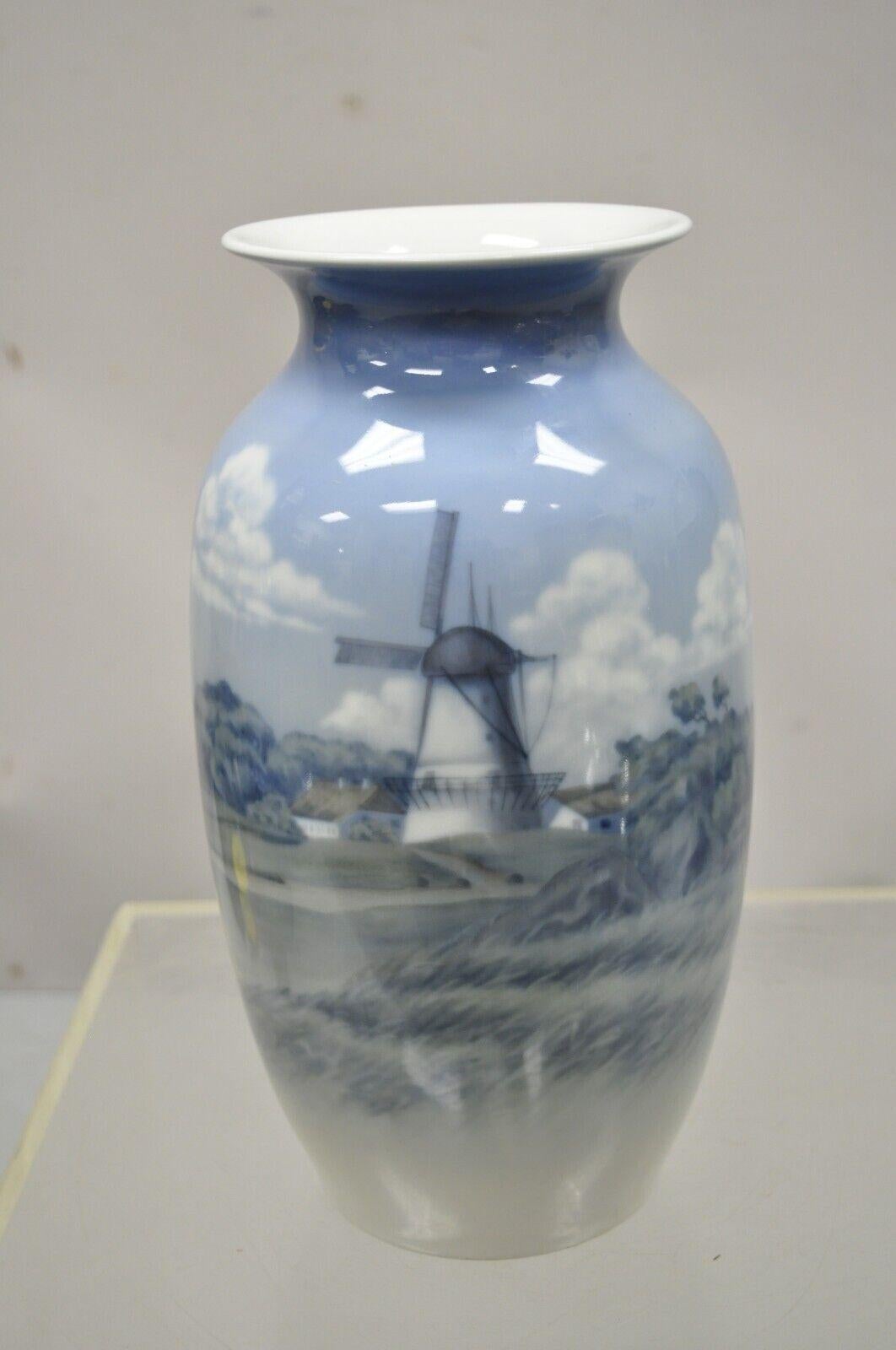 Antique Royal Copenhagen Blue White Porcelain Windmill Vase 2634 2983 For Sale 4