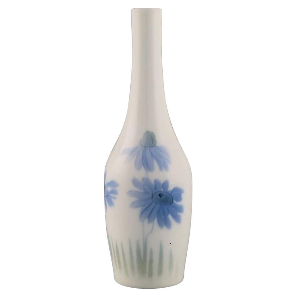 Antiguo Jarrón Art Nouveau Royal Copenhagen de porcelana con flores