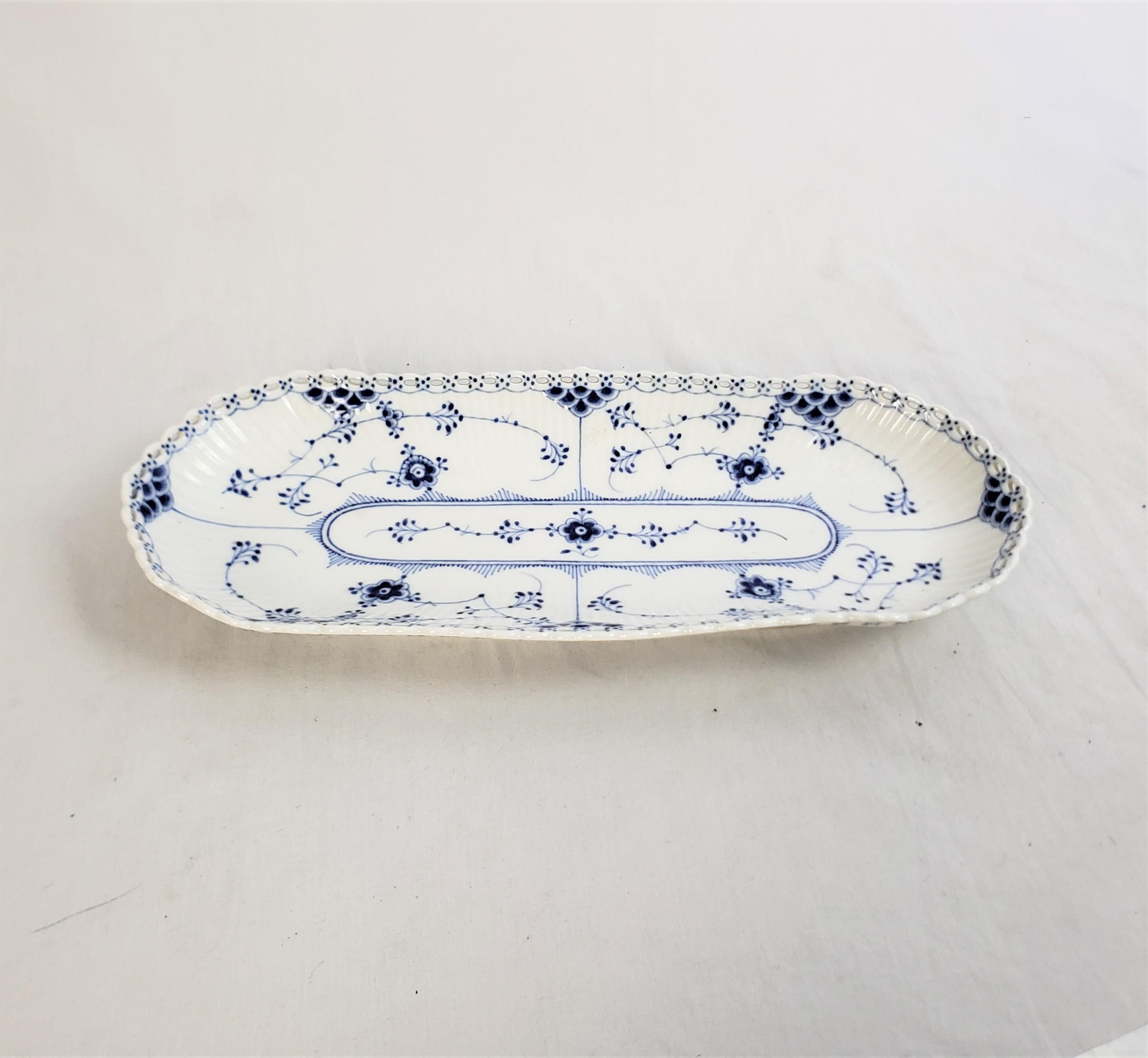 Antique Royal Copenhagen Blue Fluted Full Lace Celery or Serving Dish In Good Condition In Hamilton, Ontario