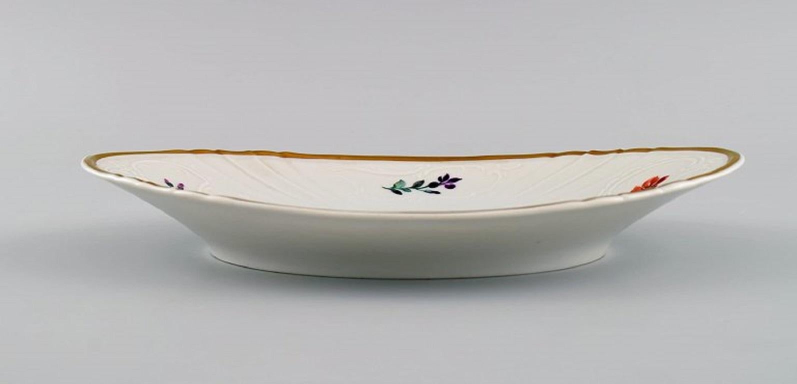 Hand-Painted Antique Royal Copenhagen Saxon Bowl / Dish in Porcelain, Early 20th C. For Sale