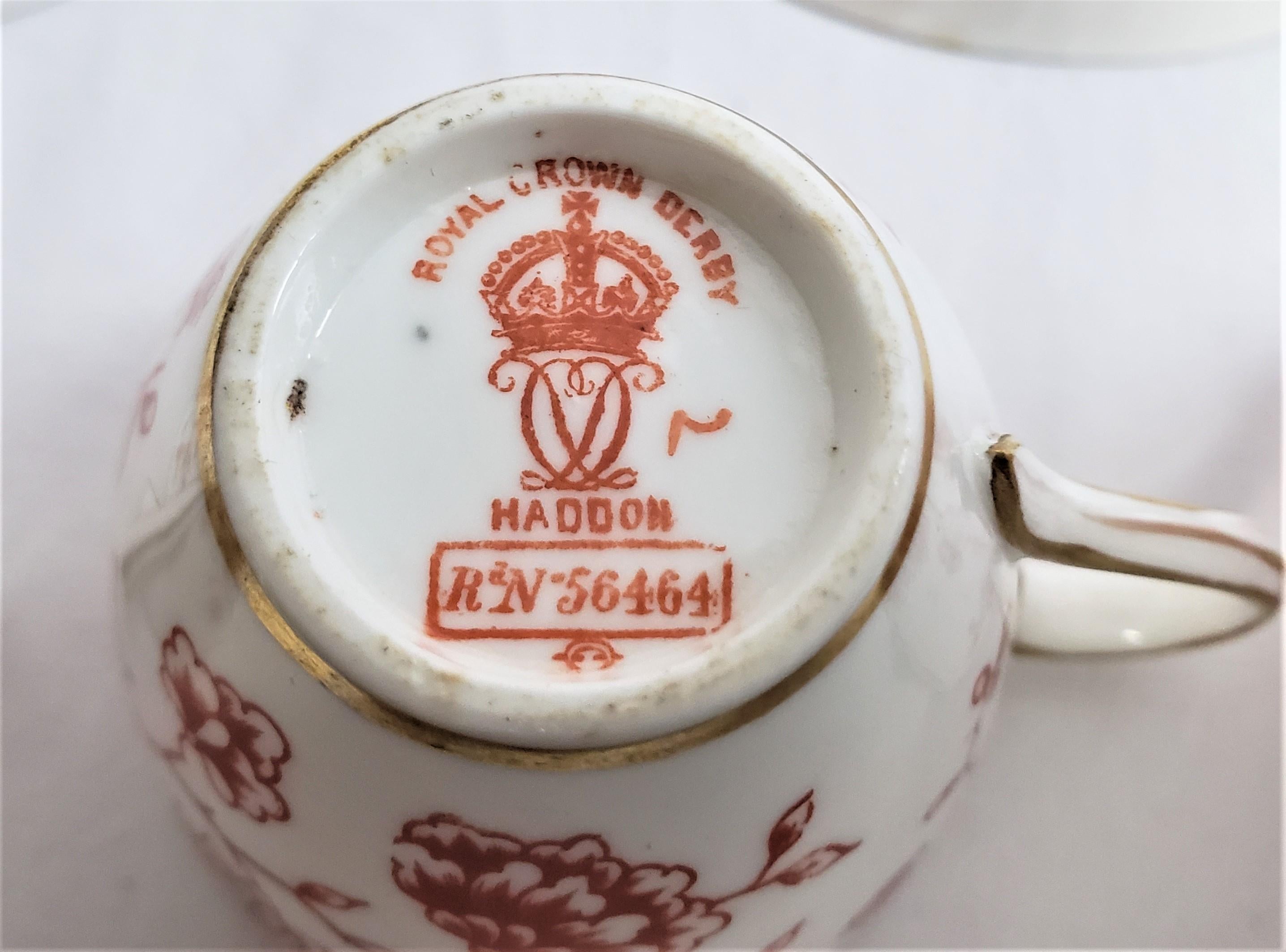 Cinq petits ensembles de tasses et soucoupes anciens de style Chinoiserie Royal Crown Derby en vente 3