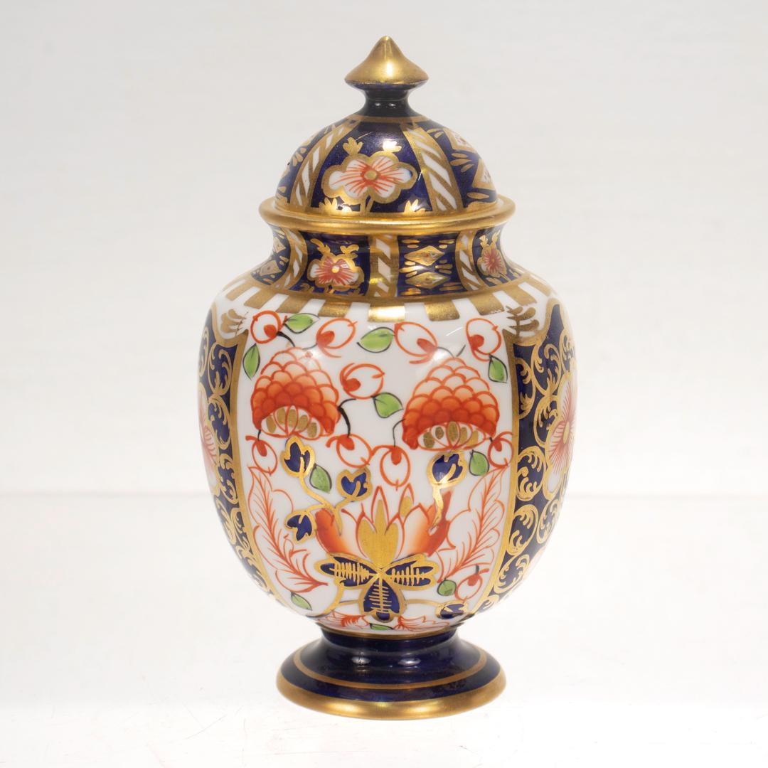 Gilt Antique Royal Crown Derby Imari Porcelain Covered Vase Pattern no. 6299 For Sale