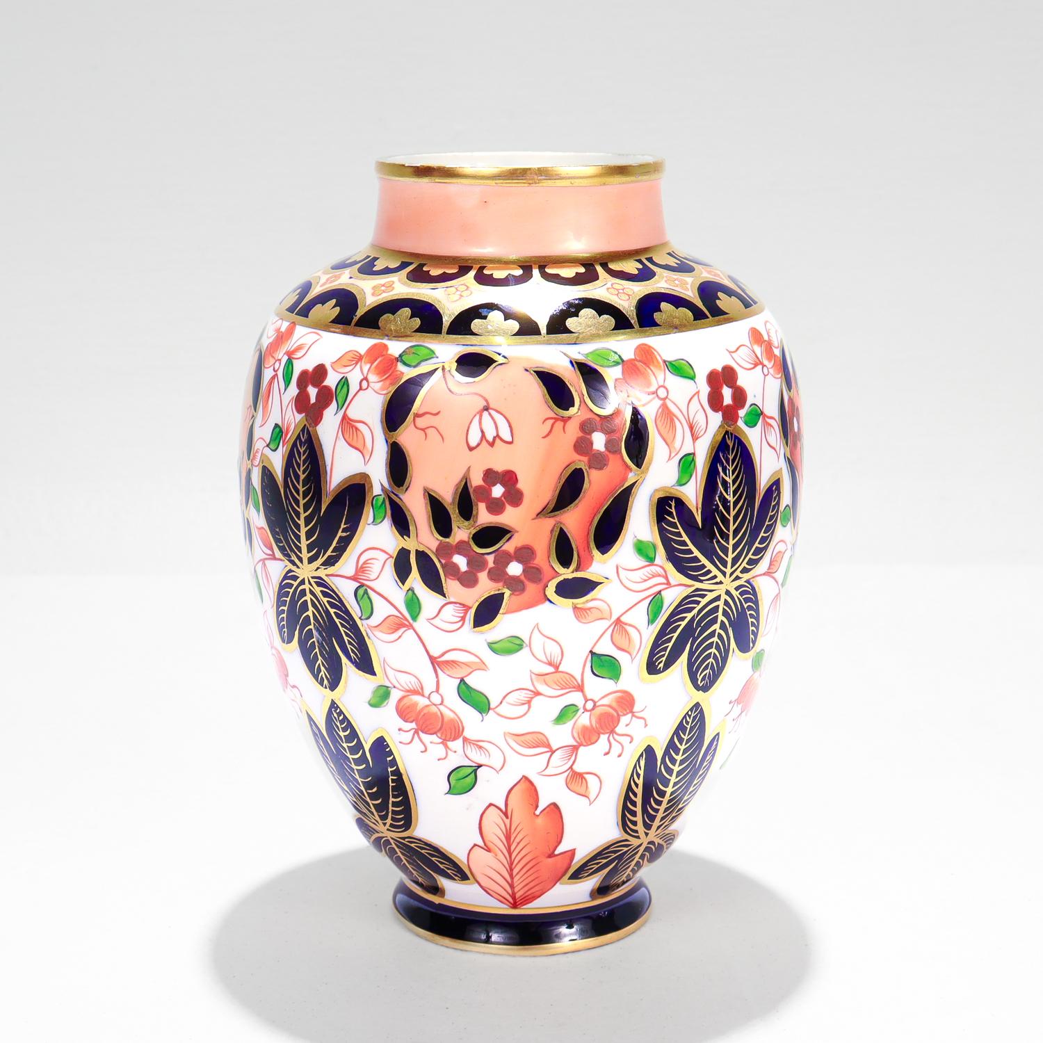 Britannico Antico vaso Imari di Crown Derby Modello n. 1366 in vendita