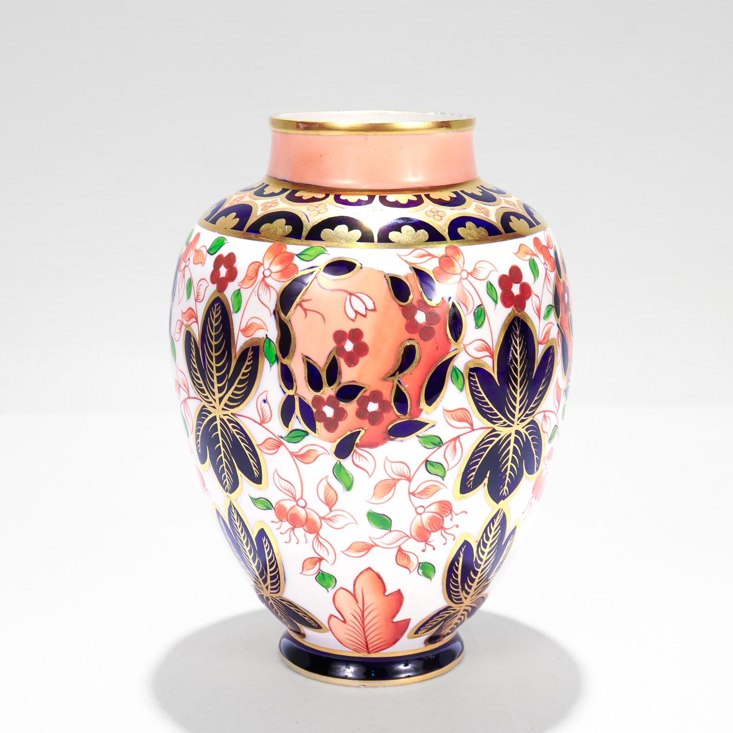 Porcellana Antico vaso Imari di Crown Derby Modello n. 1366 in vendita