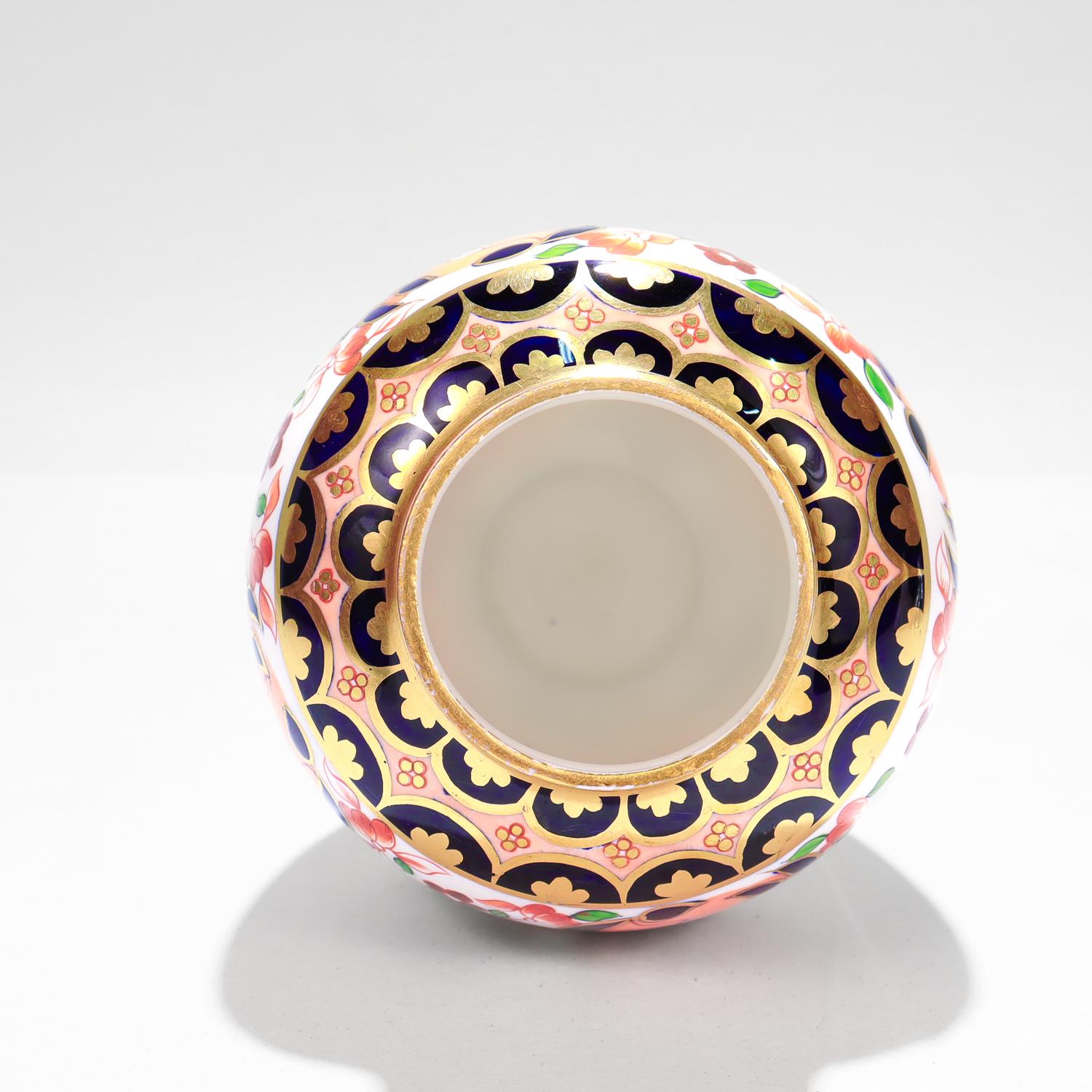 Antico vaso Imari di Crown Derby Modello n. 1366 in vendita 3