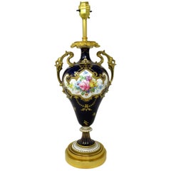 Antique lampe de table Royal Crown Derby en porcelaine Albert Gregory Nature morte de fleurs