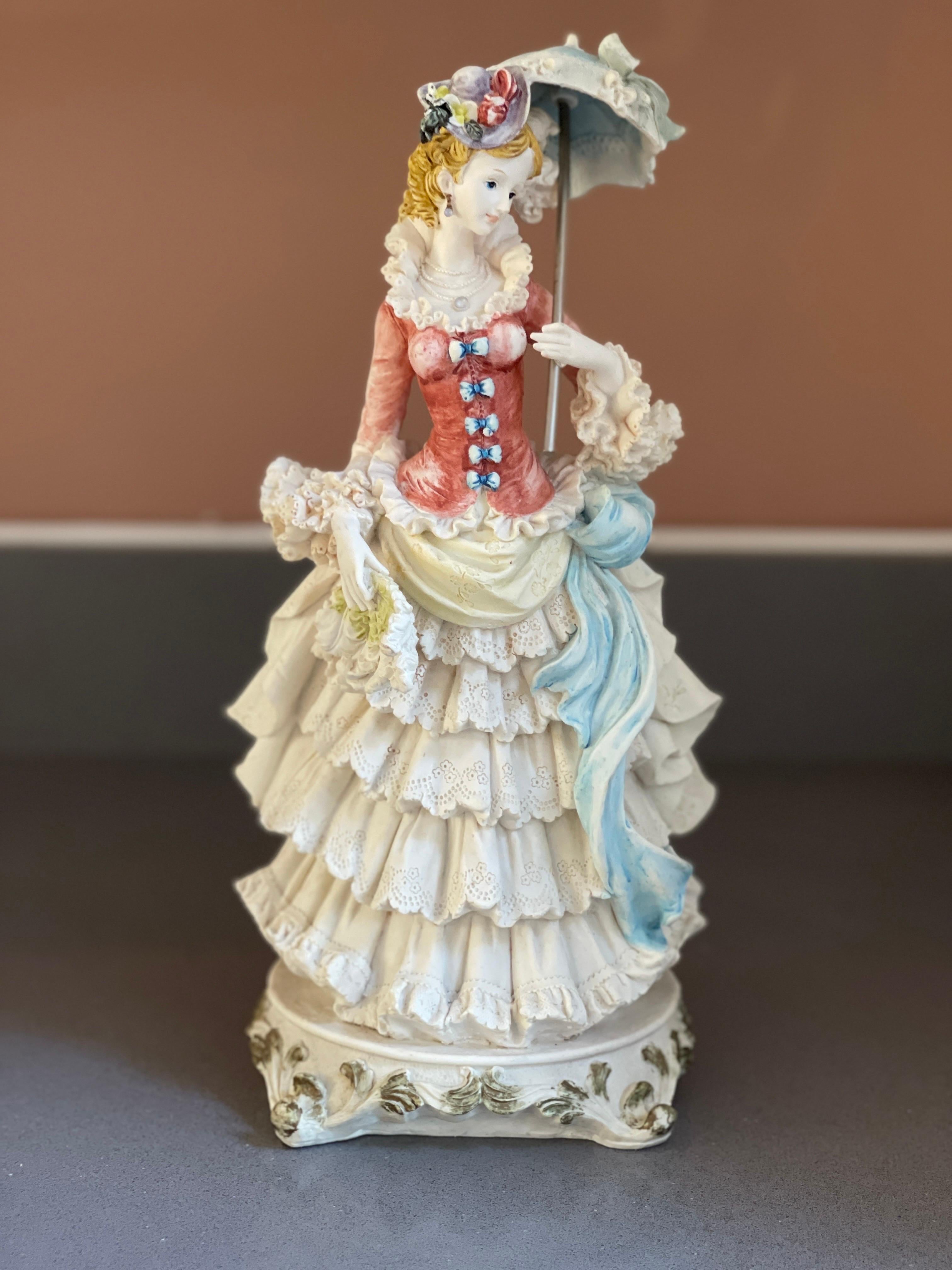 Antique Royal Doulton Figurine Sculpture, Beautiful Woman Office  or Home Décor For Sale 4