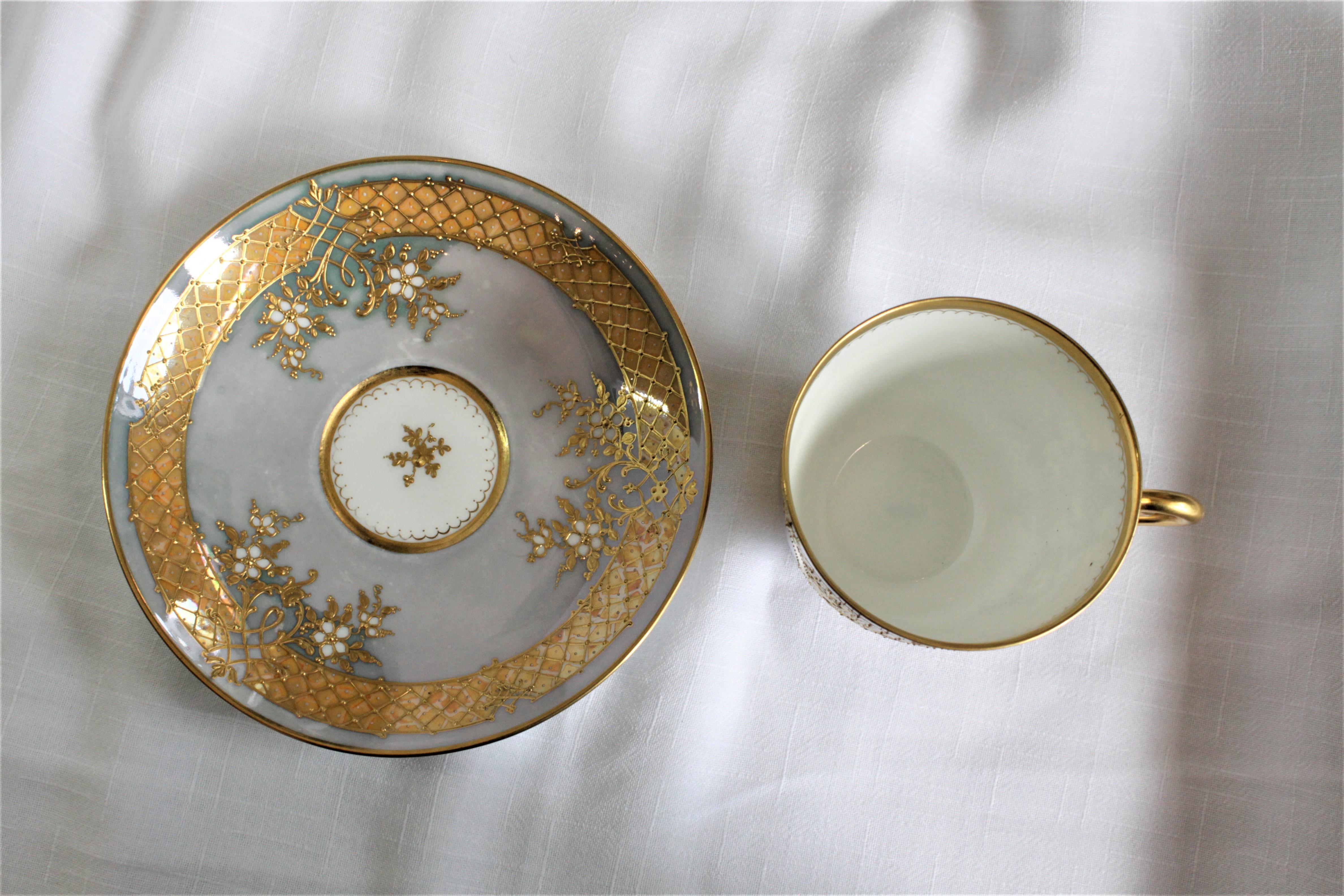 Antike Royal KPM Handgemaltes Portrait Teetasse & Untertasse mit schweren vergoldeten Akzenten 1