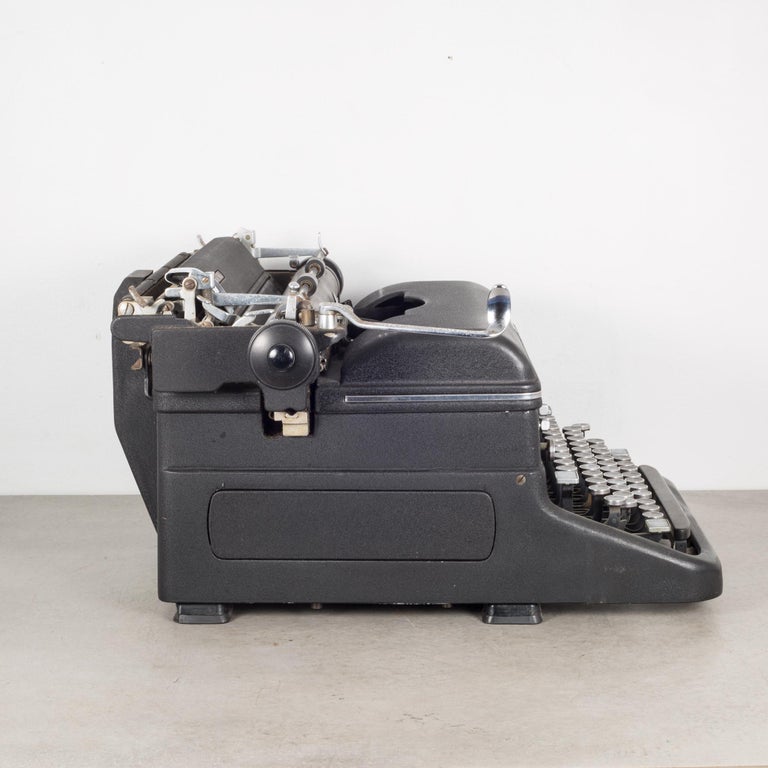 Antique Royal "Magic Margin" Typewriter, circa 1938 For Sale at 1stDibs