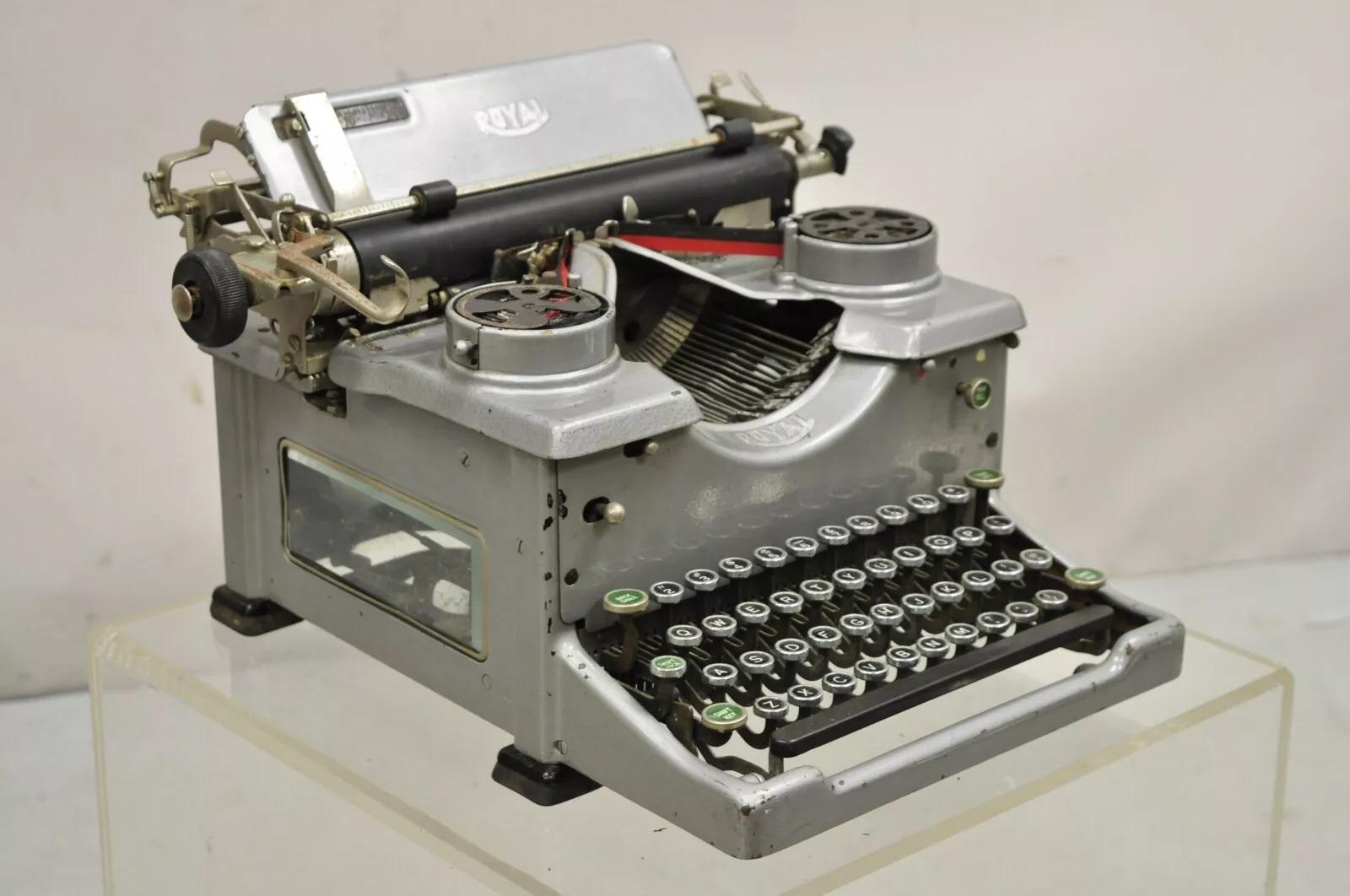 Antike Royal Modell 10 Art Deco Schreibmaschine mit abgeschrägten Glasseiten (Art déco) im Angebot