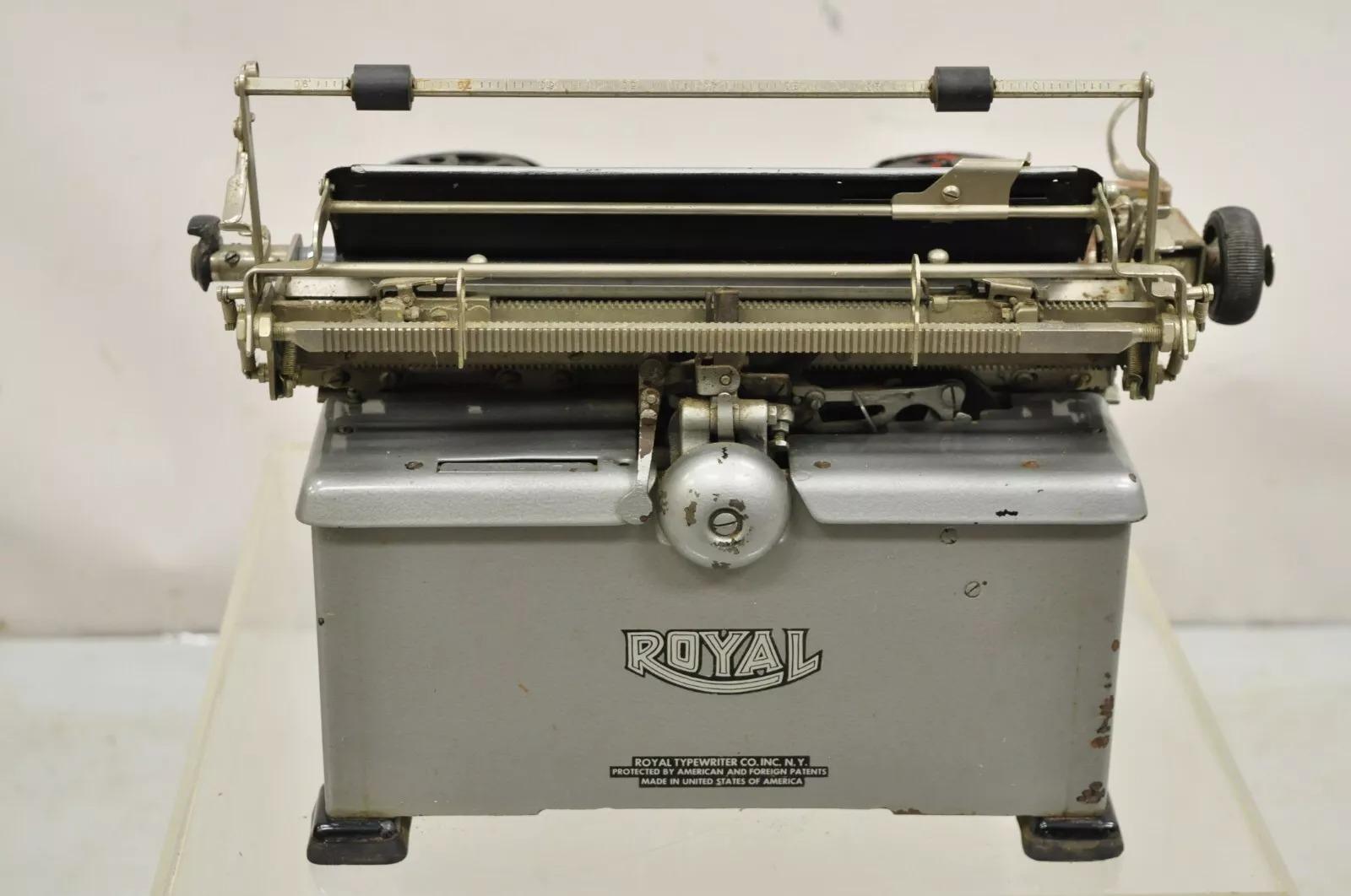 Antike Royal Modell 10 Art Deco Schreibmaschine mit abgeschrägten Glasseiten im Angebot 1
