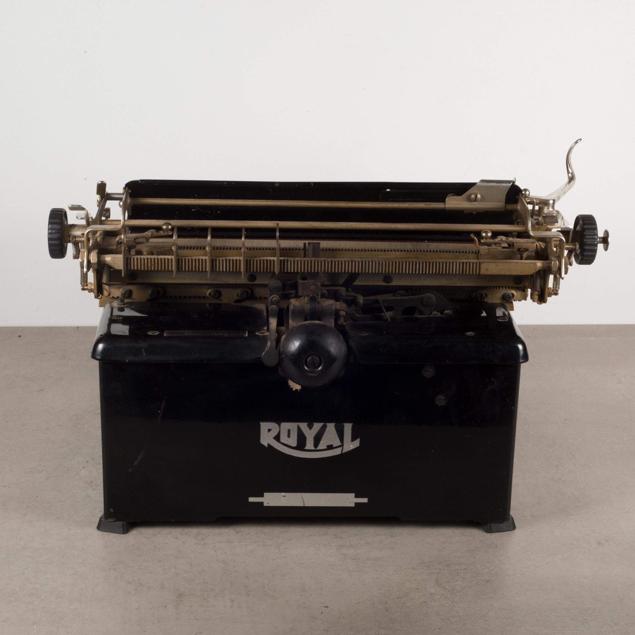 royal typewriter vintage