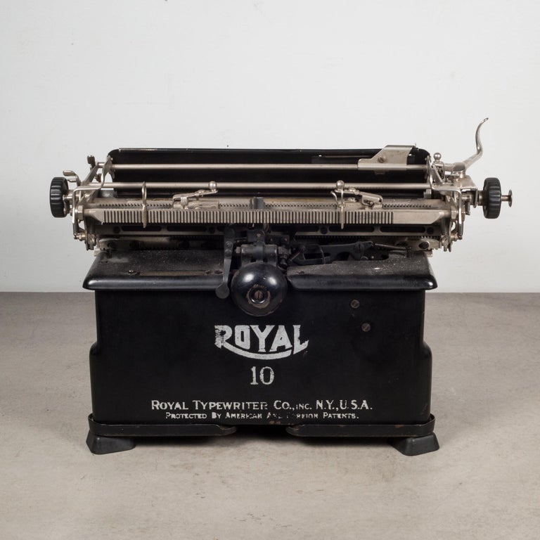 20th Century Antique Royal Standard Typewriter, circa 1921