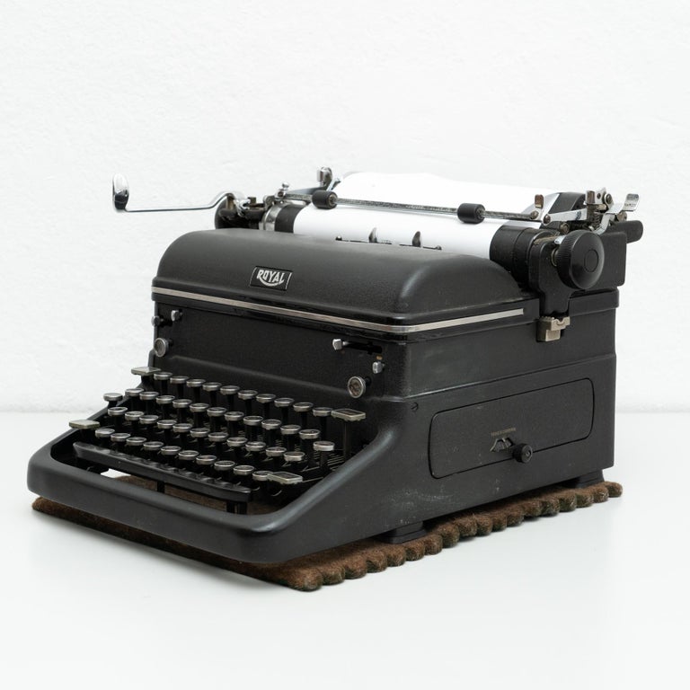 Antique Royal Typewriter Machine, circa 1920 For Sale at 1stDibs