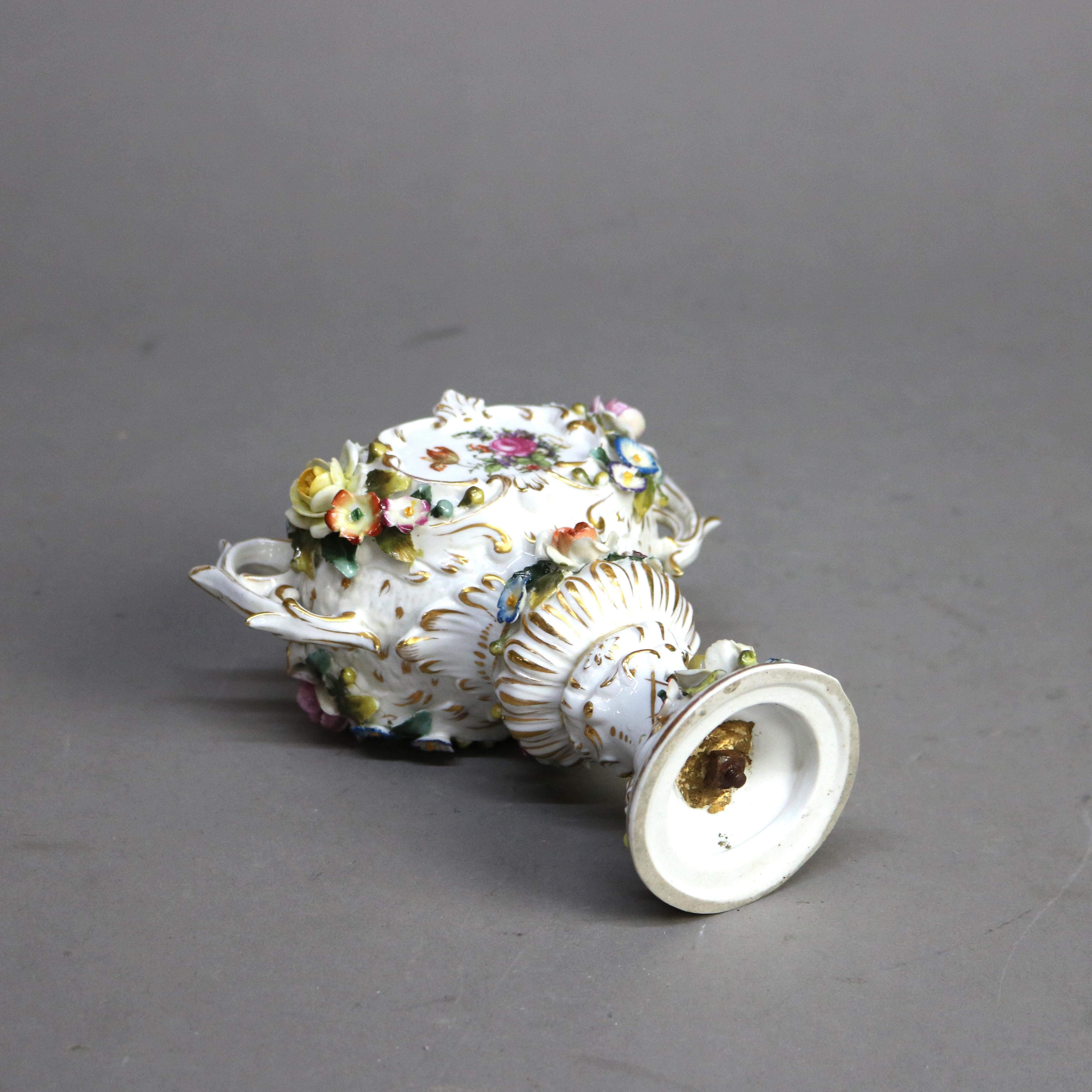 Porcellana Antica Urna Royal Vienna Porcelain dipinta a mano e dorata C1890