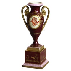 Antike handbemalte und vergoldete Porzellanurne mit Cherub aus Royal Vienna, Royal Vienna, um 1890