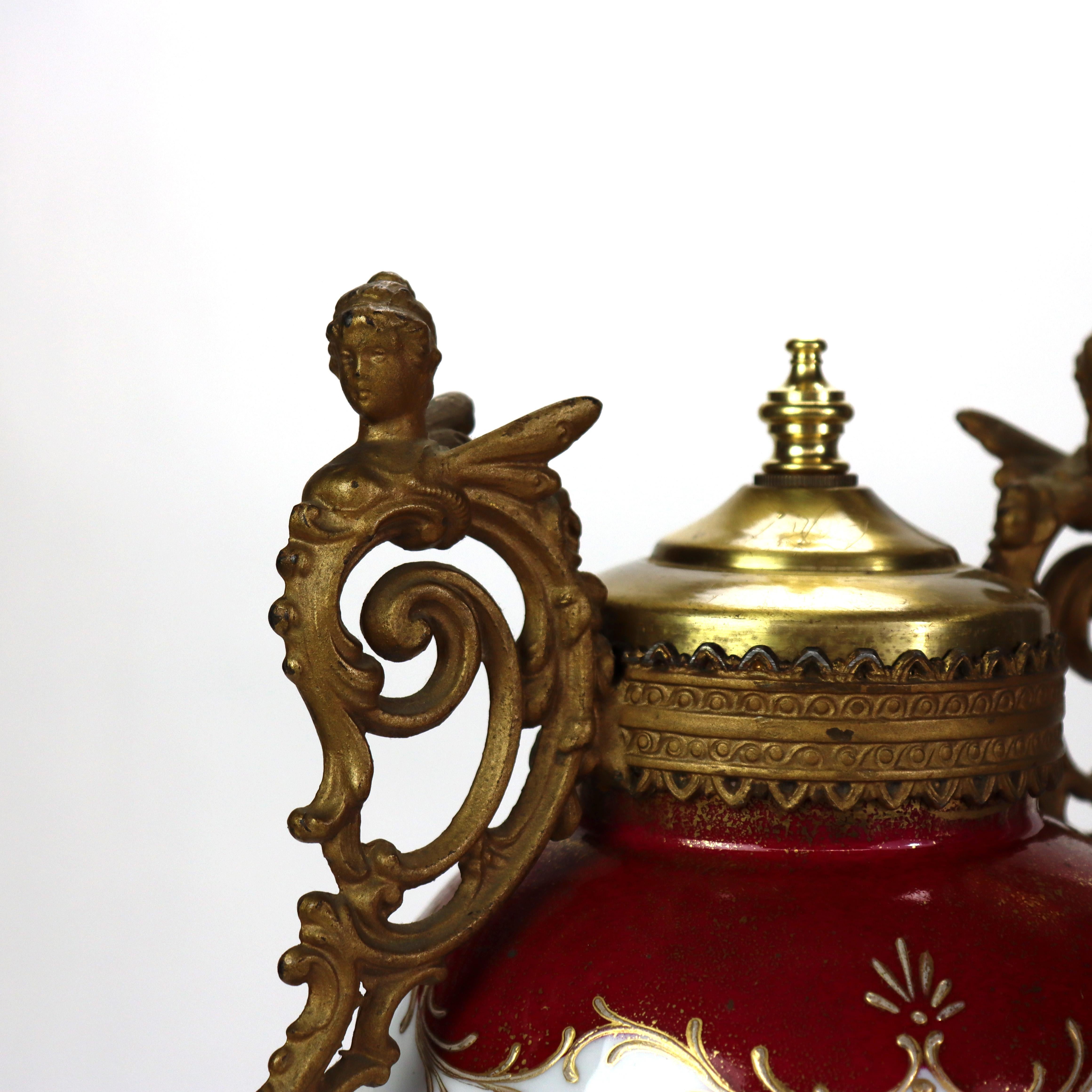 Antike Royal Vienna Schule vergoldet dekoriert Porzellan Portrait Urne C1900 (20. Jahrhundert) im Angebot