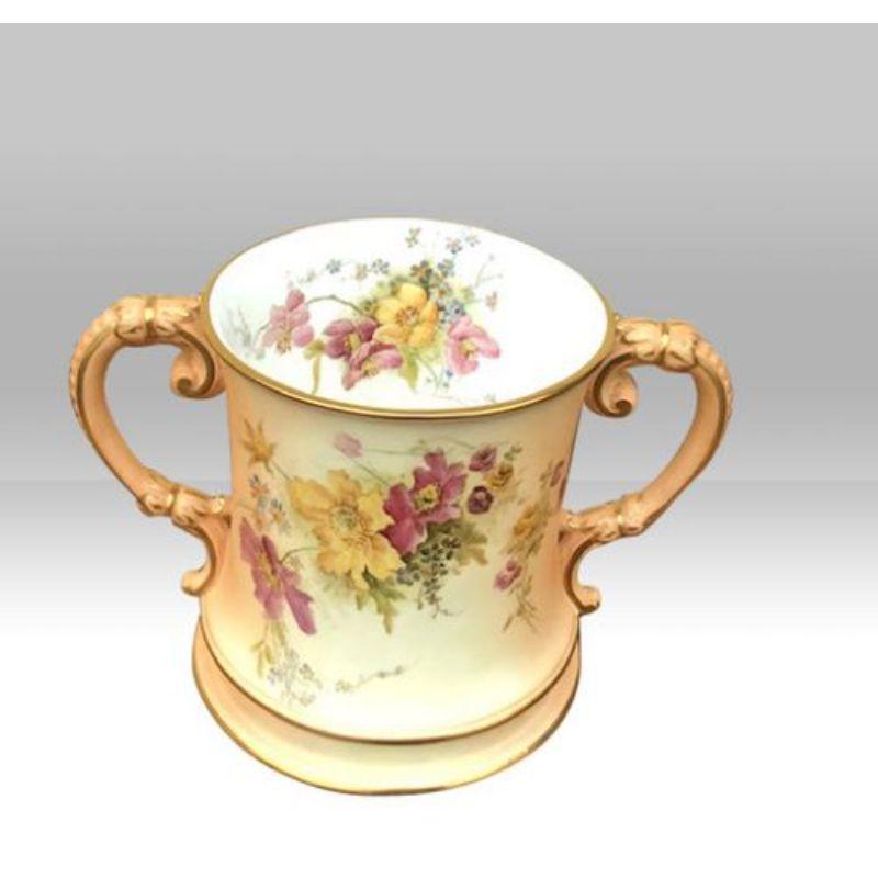 Antique Royal Worcester Blush Ivory Loving Cup In Good Condition For Sale In Antrim, GB