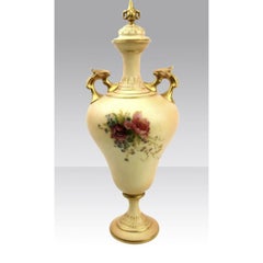 Ancien vase à piédestal Royal Worcester ivoire poudré avec couvercle