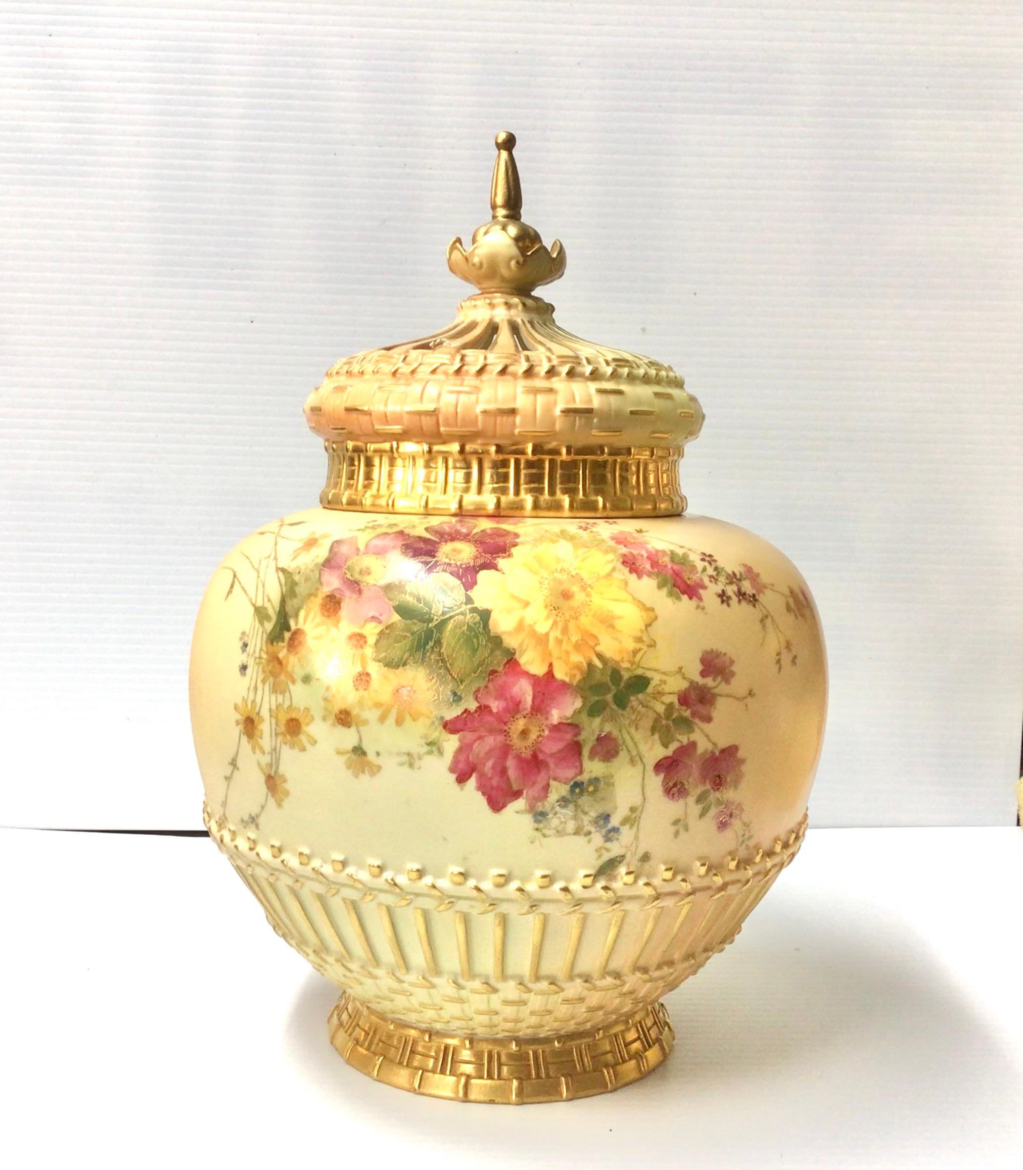 English Antique Royal Worcester Blush Ivory Pot Pourri Rose Jar and Crown Cover For Sale