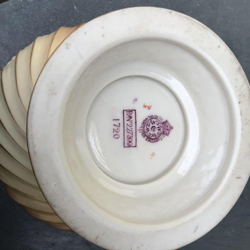 Ceramic Antique Royal Worcester Blush Ivory Pot Pourri Vase and Cover For Sale