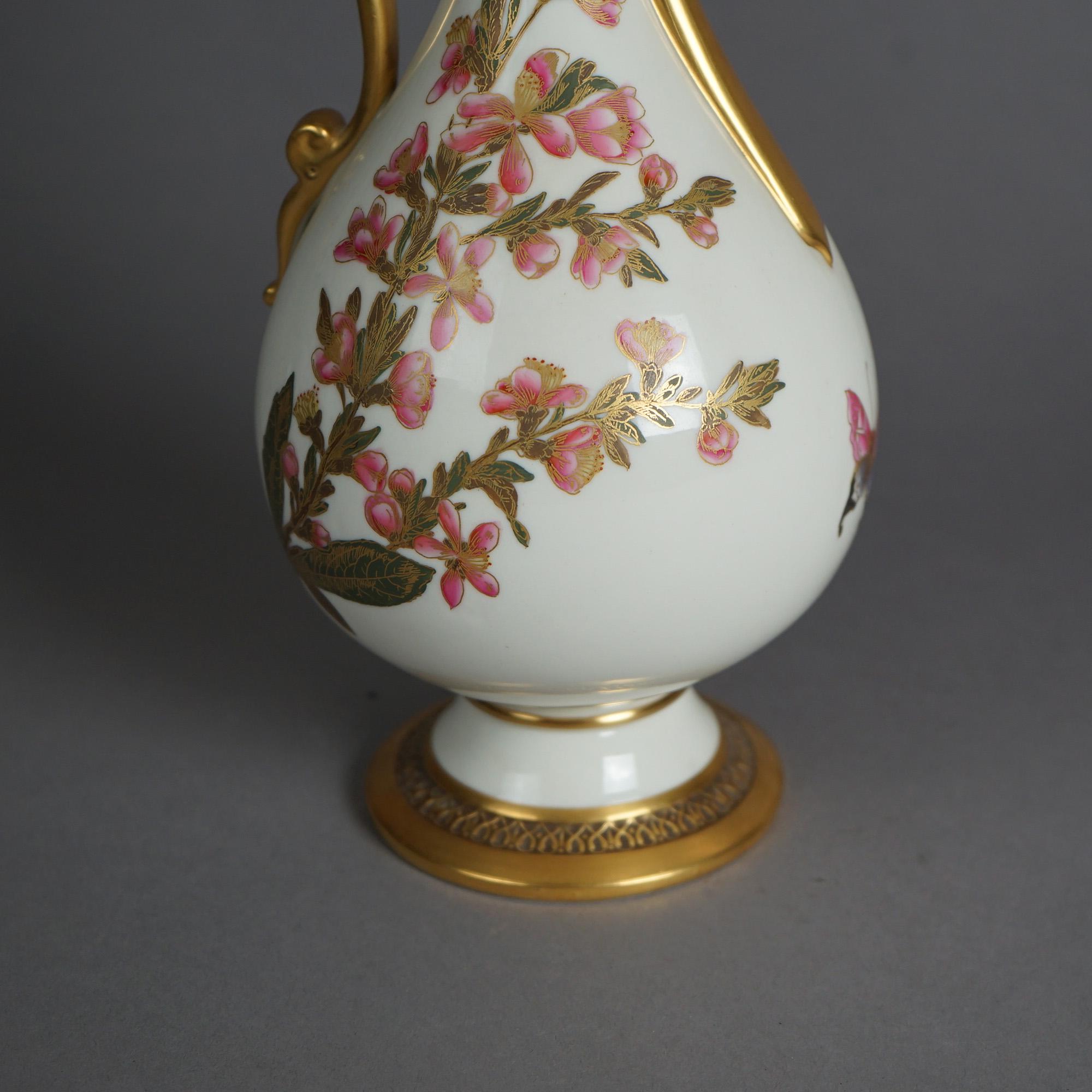 20ième siècle Ancienne aiguière en porcelaine de style néo-égyptien Royal Worcester peinte à la main et dorée, vers 1900 en vente