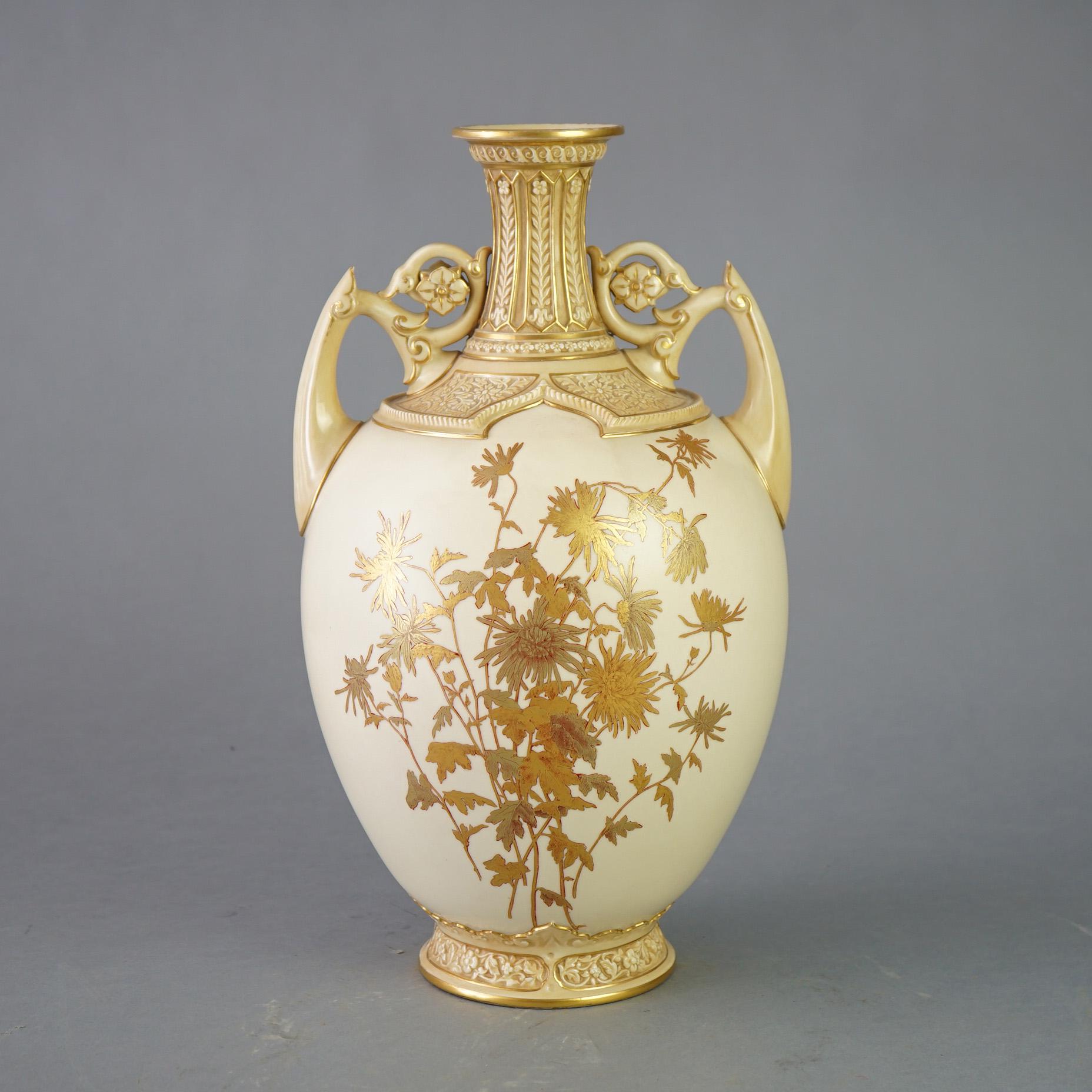 Anglais Vase ancien Royal Worcester peint et doré à la main à motifs floraux, vers 1890 en vente