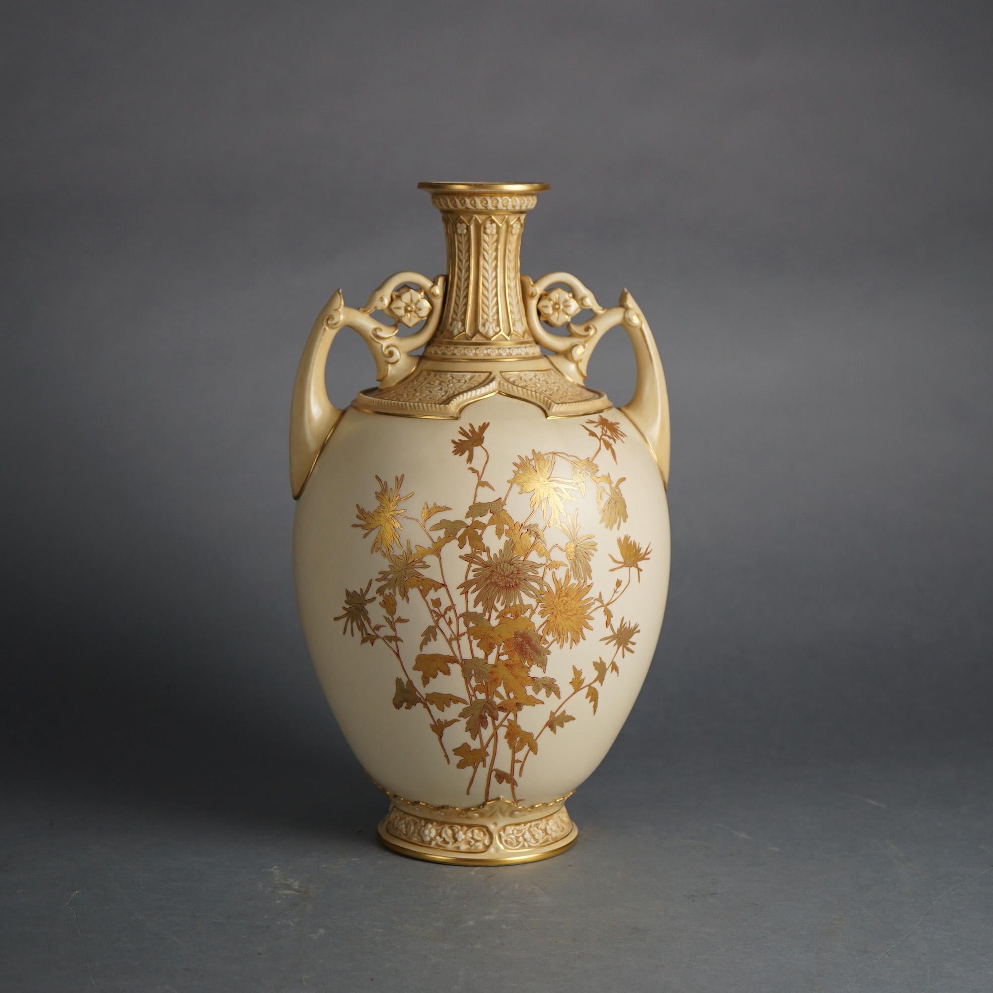 Doré Vase ancien Royal Worcester peint et doré à la main à motifs floraux, vers 1890 en vente