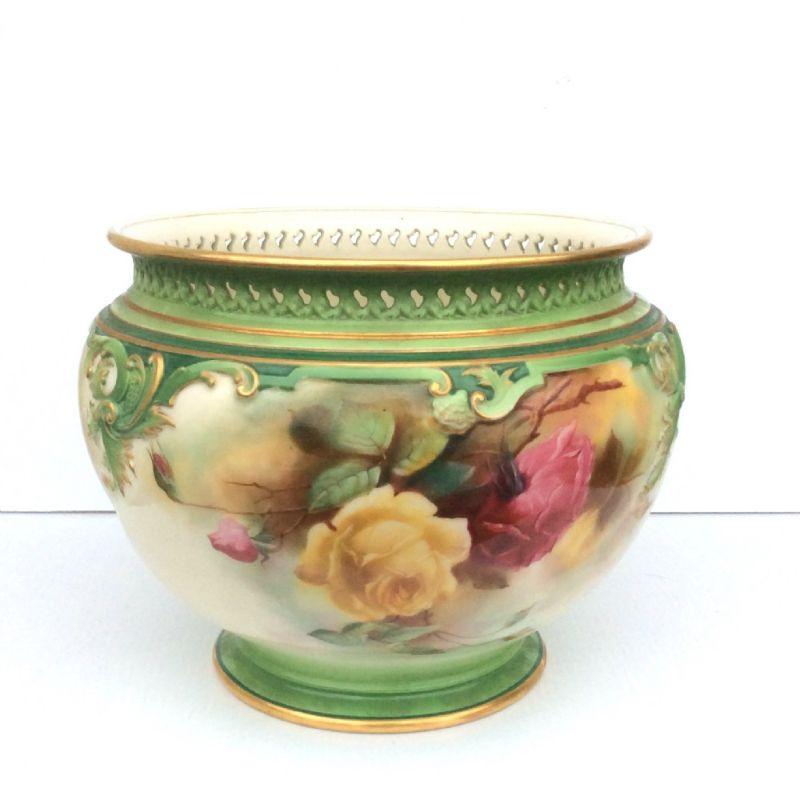 Antique Royal Worcester Hand Painted Roses Jardiniere In Excellent Condition For Sale In Antrim, GB