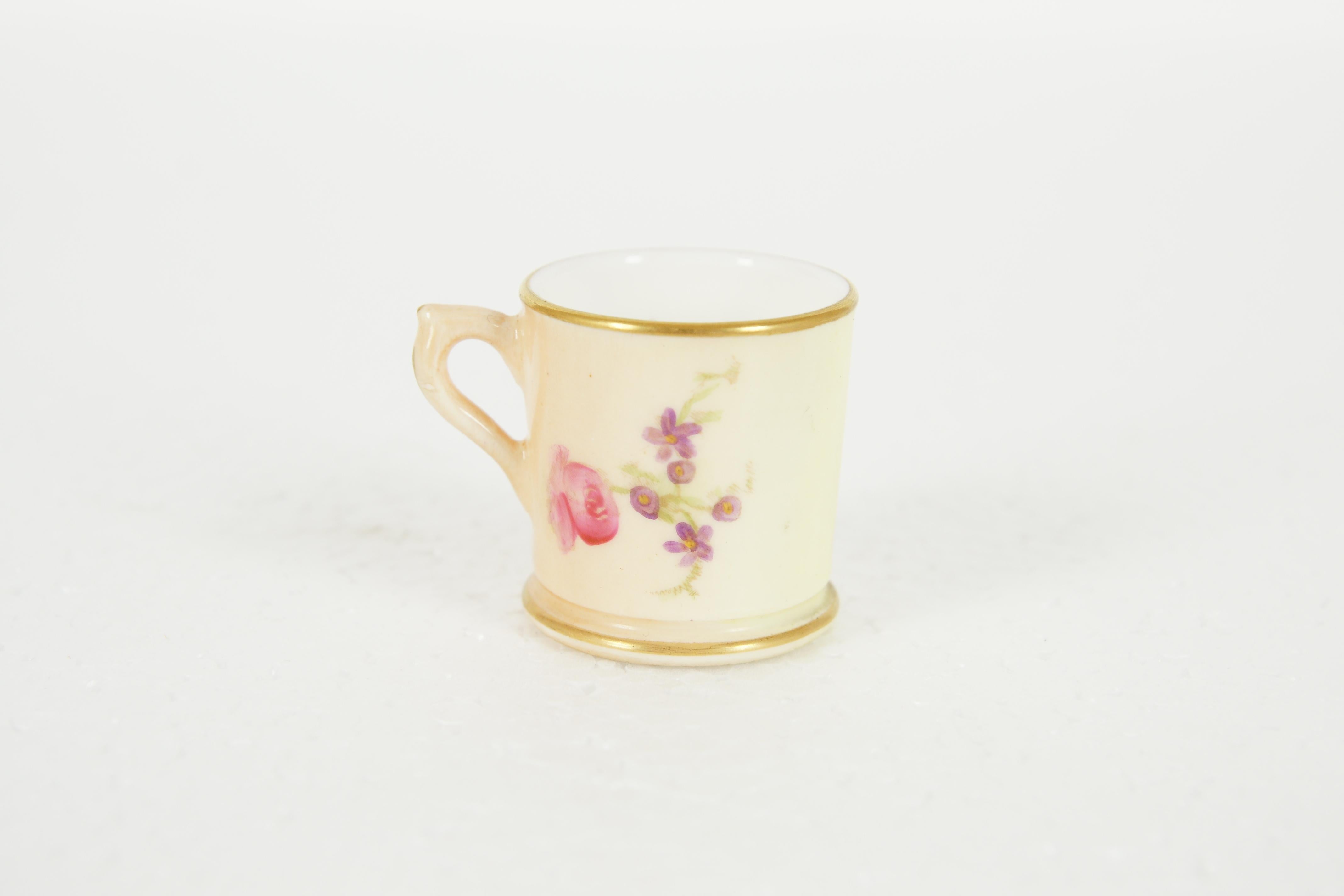 Antique Royal Worcester, miniature hand painted cup, B1964

Hand painted florals on peach ground
In good condition

B1962

Measures: 1 3/4