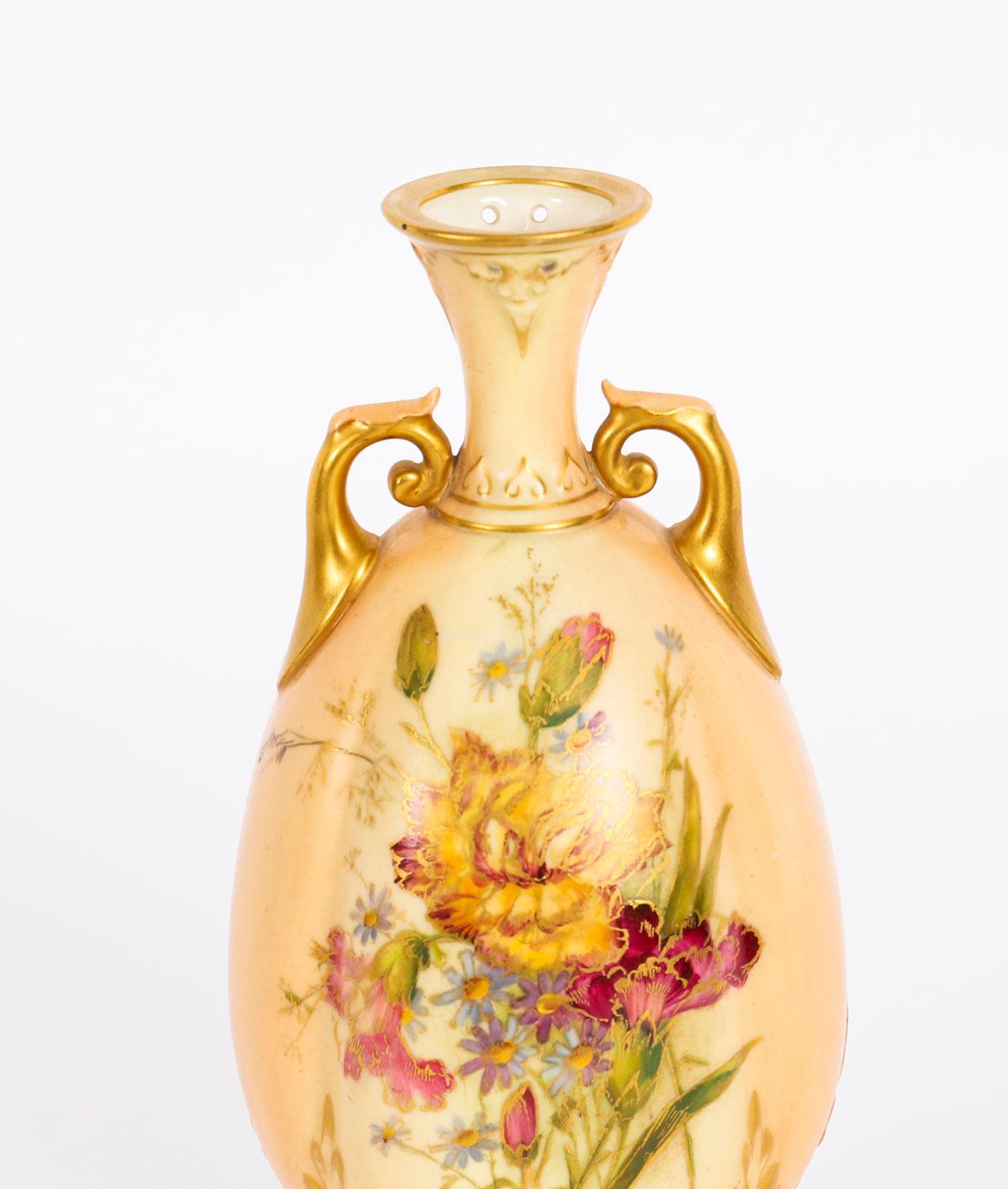 Antique Royal Worcester Ovoid Porcelain Vase 20th Century For Sale 1