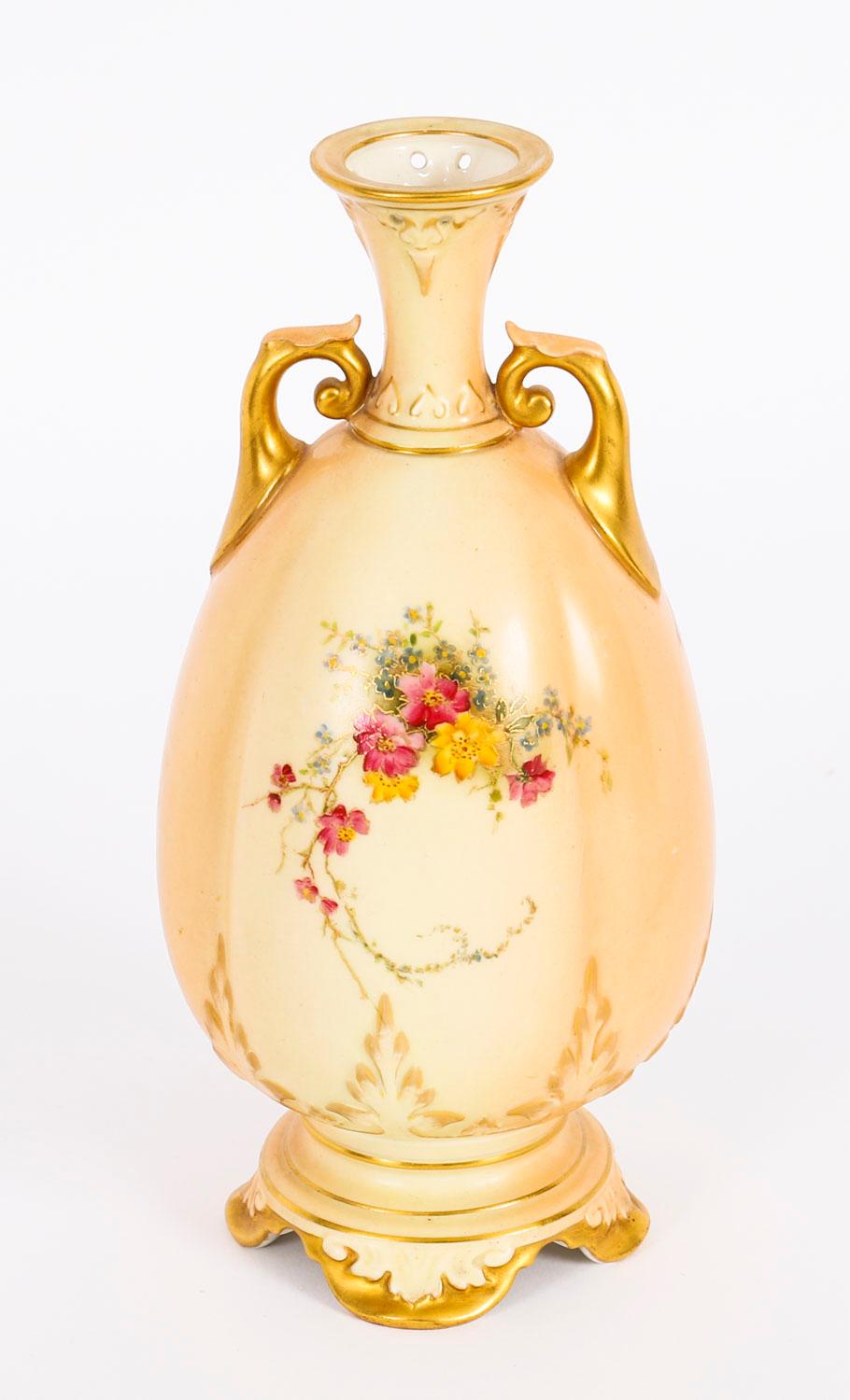 Antique Royal Worcester Ovoid Porcelain Vase 20th Century For Sale 2