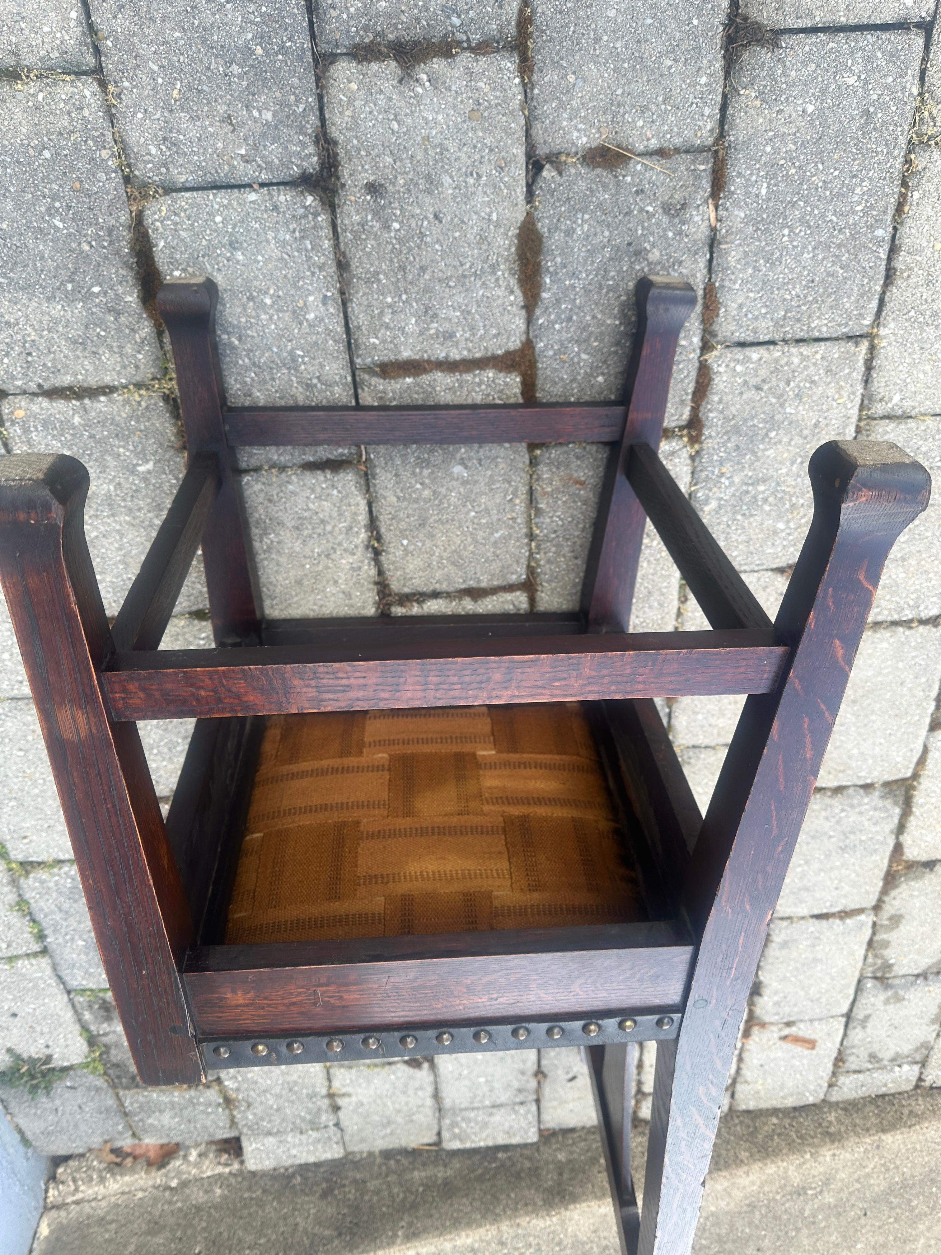 Arts and Crafts Antique Roycroft Chair w/ Original Leather and Tacks, Stickley Era- W7739   SALE For Sale