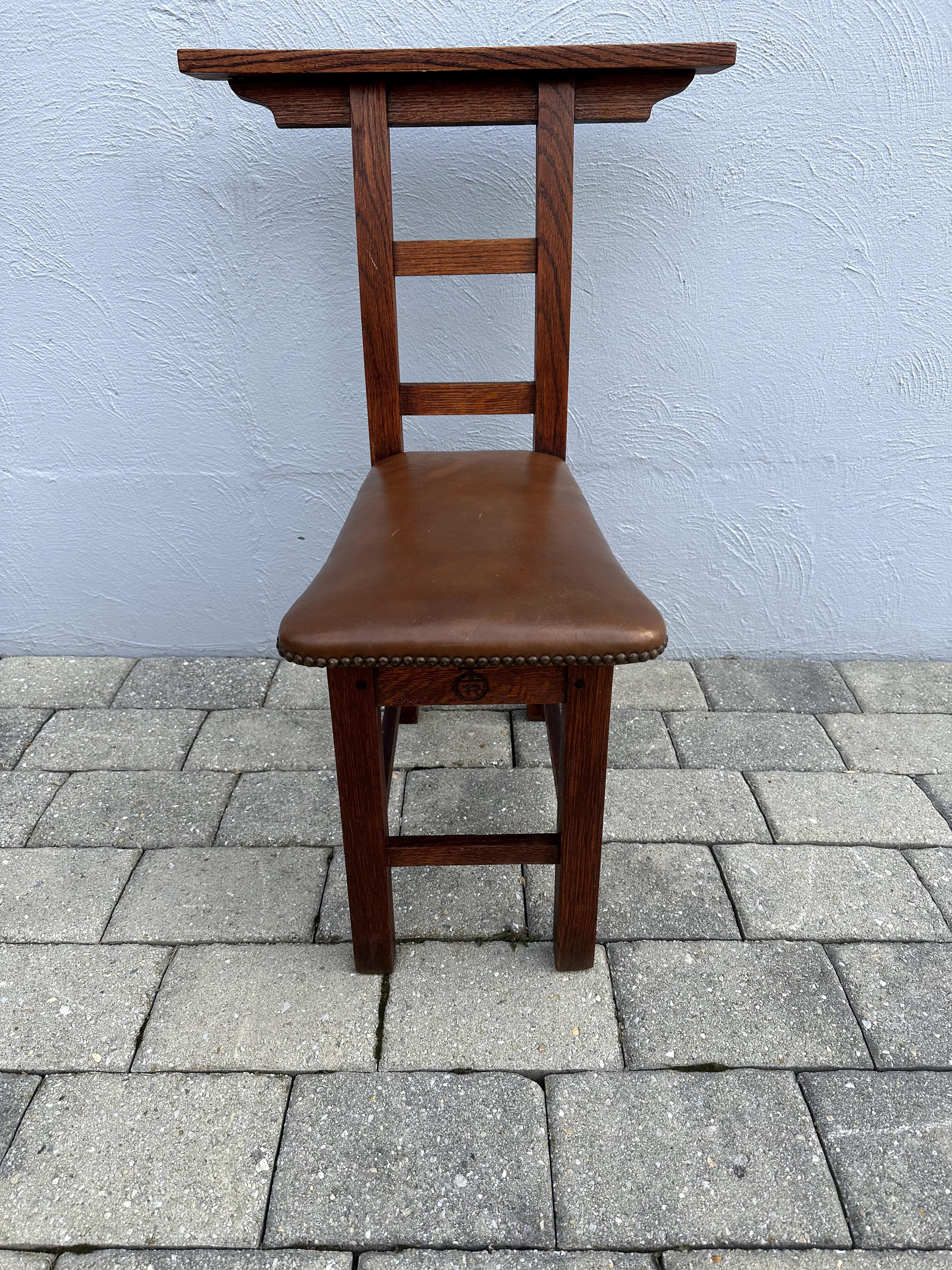 Antique   ROYCROFT  Meditation Chair Stickley era w In Good Condition For Sale In Shamokin Dam, PA