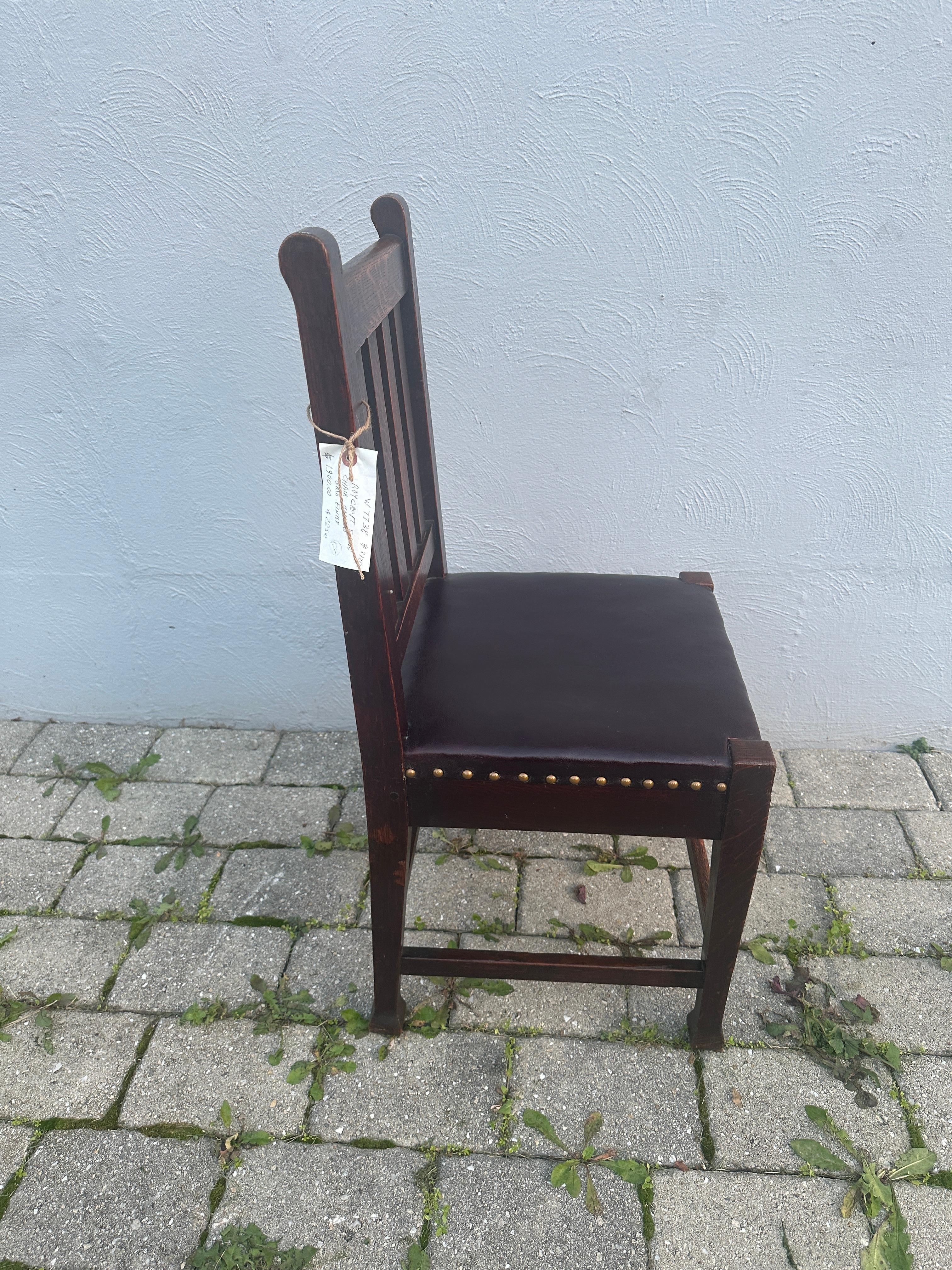 Antique Roycroft oak Side Chair, leather seat,  Stickley era  - W7738 For Sale 4
